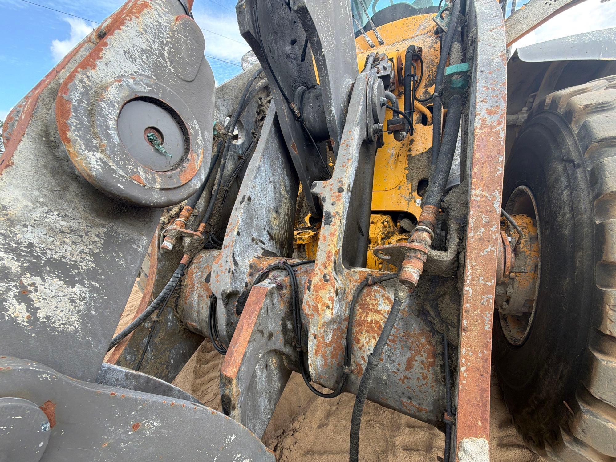 2014 Volvo L90