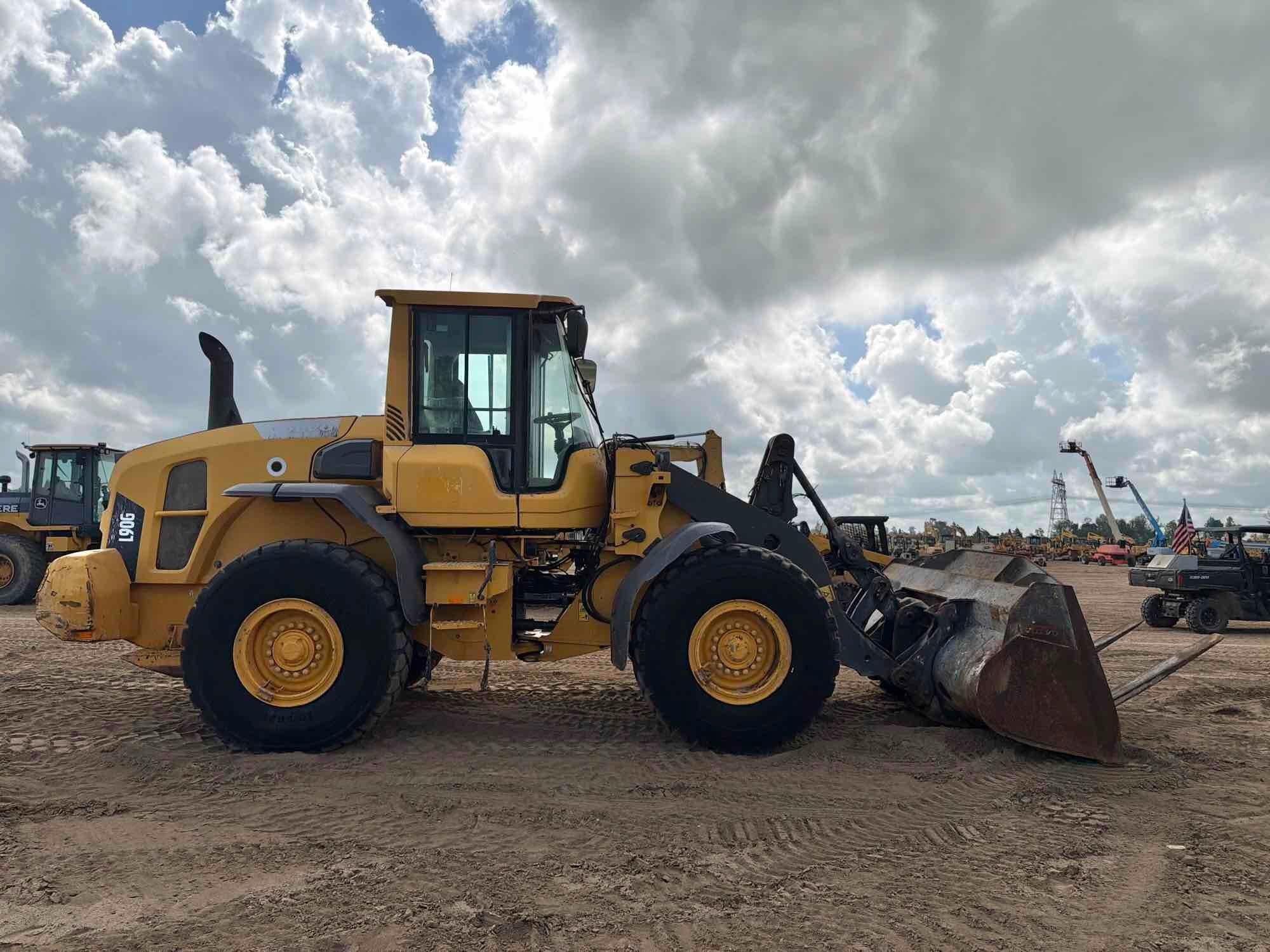 2014 Volvo L90