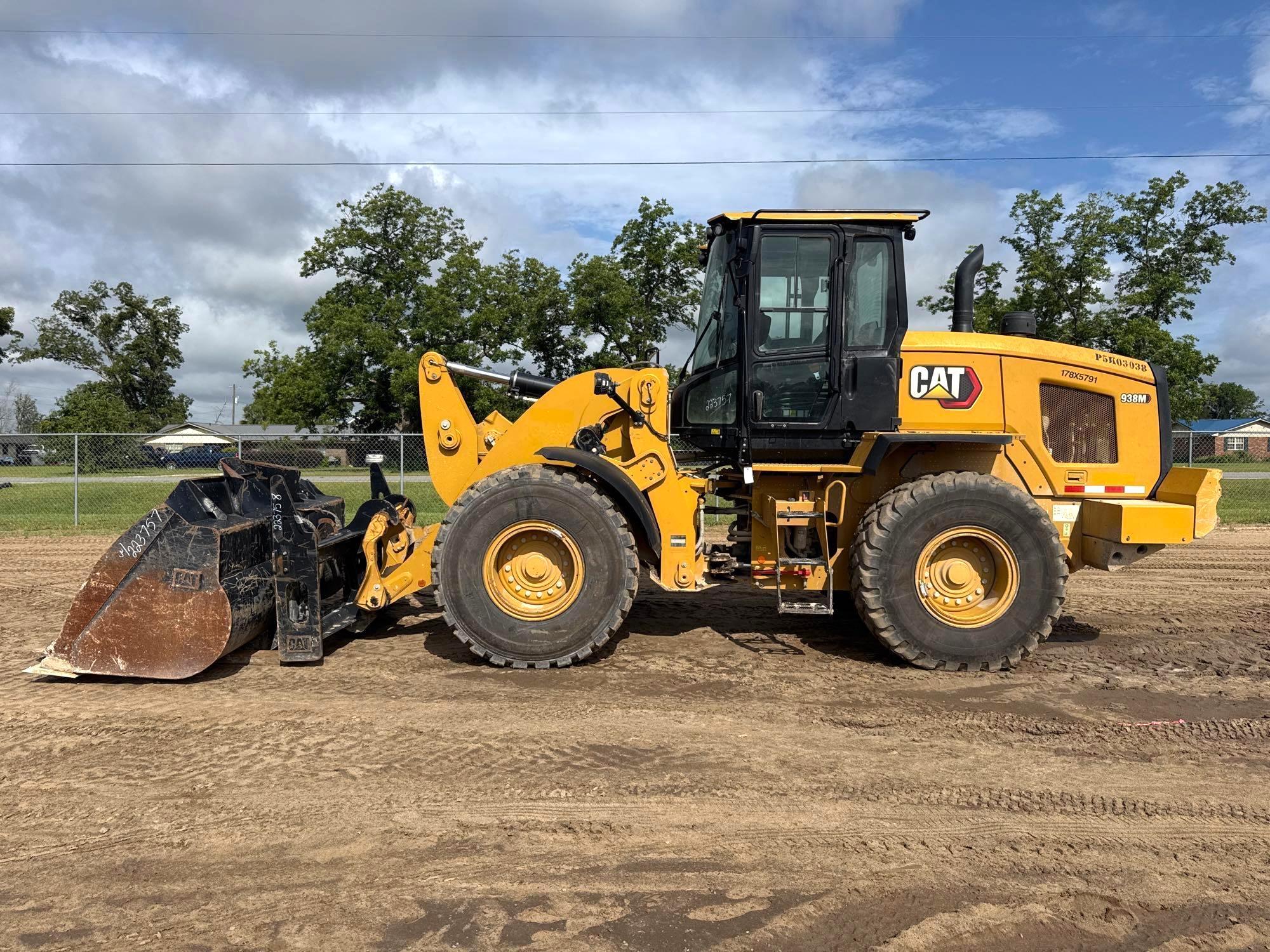 2022 Caterpillar 938M