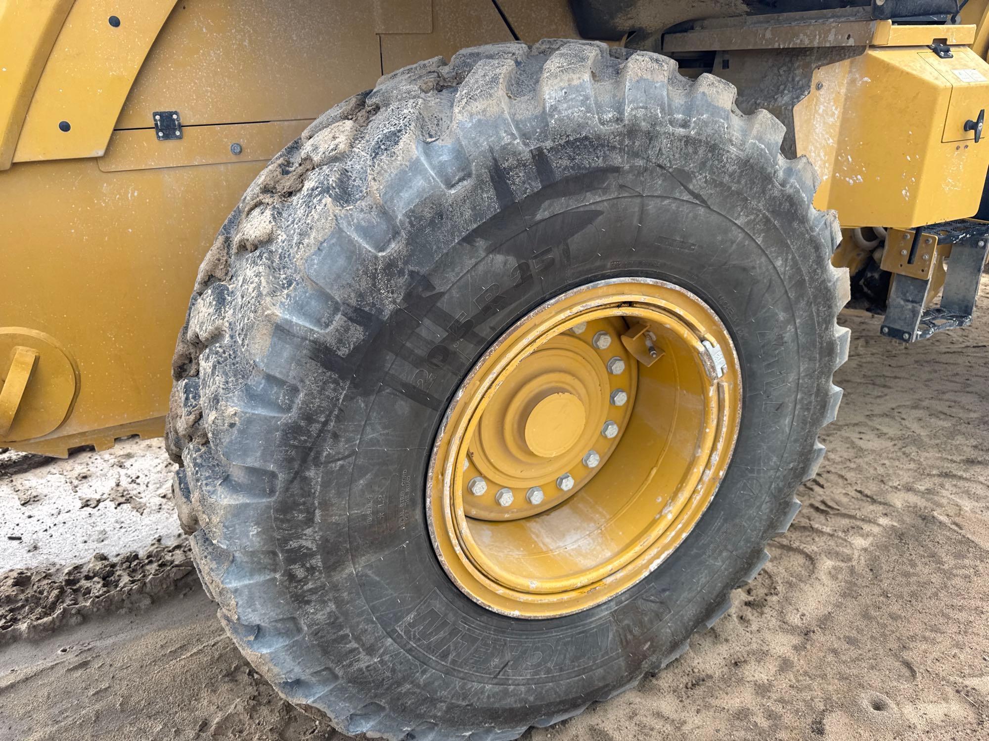 2022 Caterpillar 938M