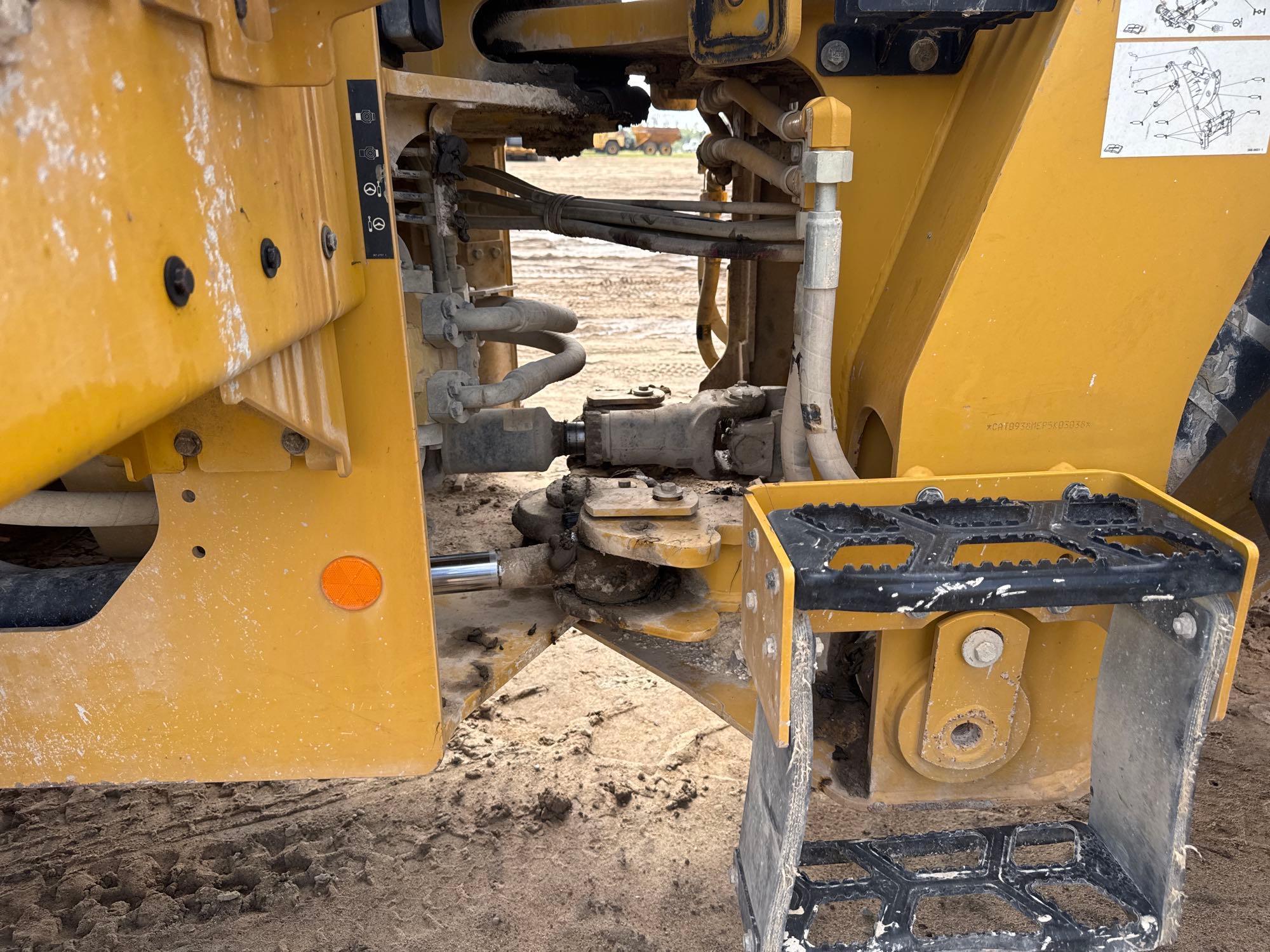 2022 Caterpillar 938M