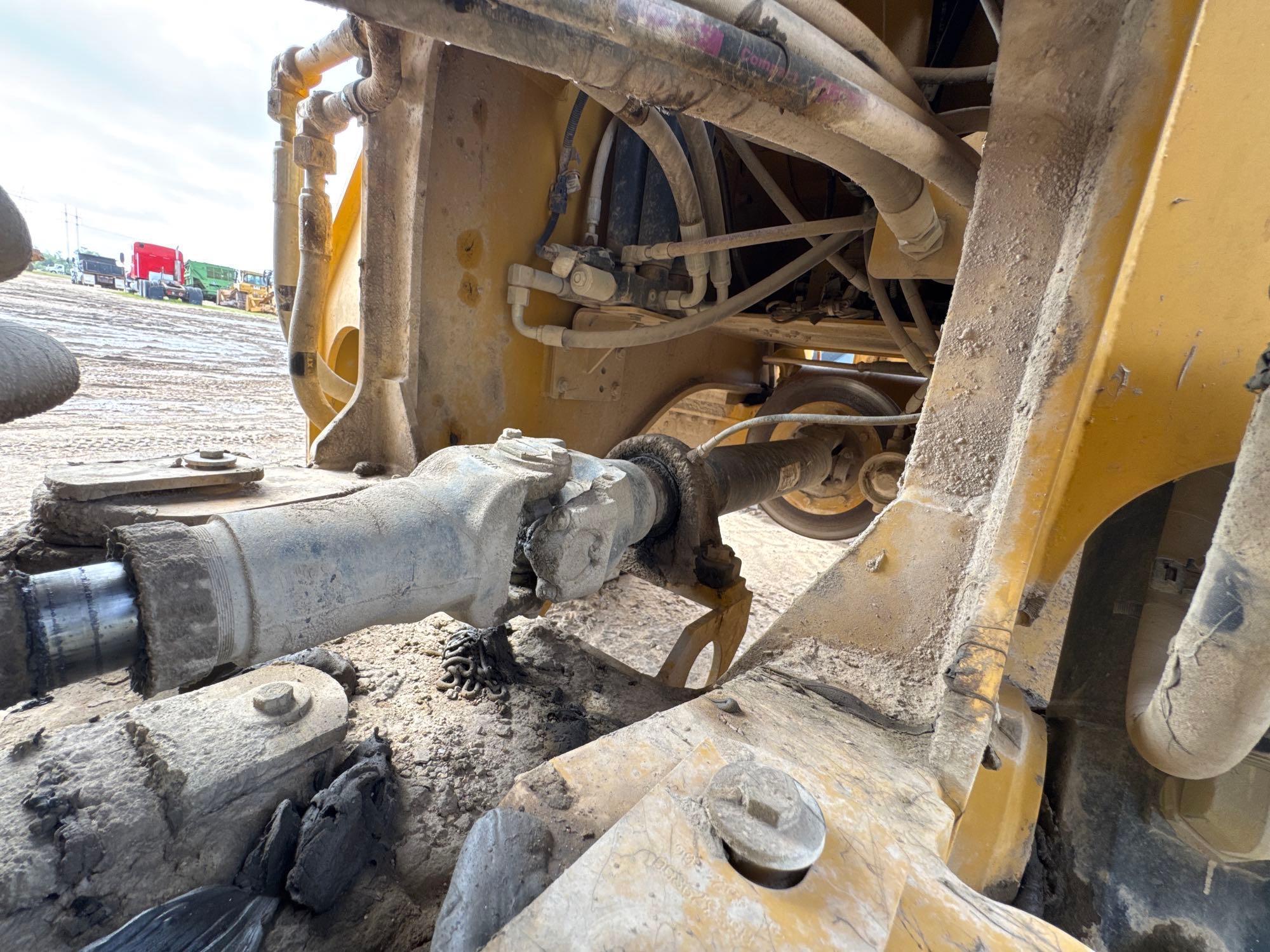 2022 Caterpillar 938M