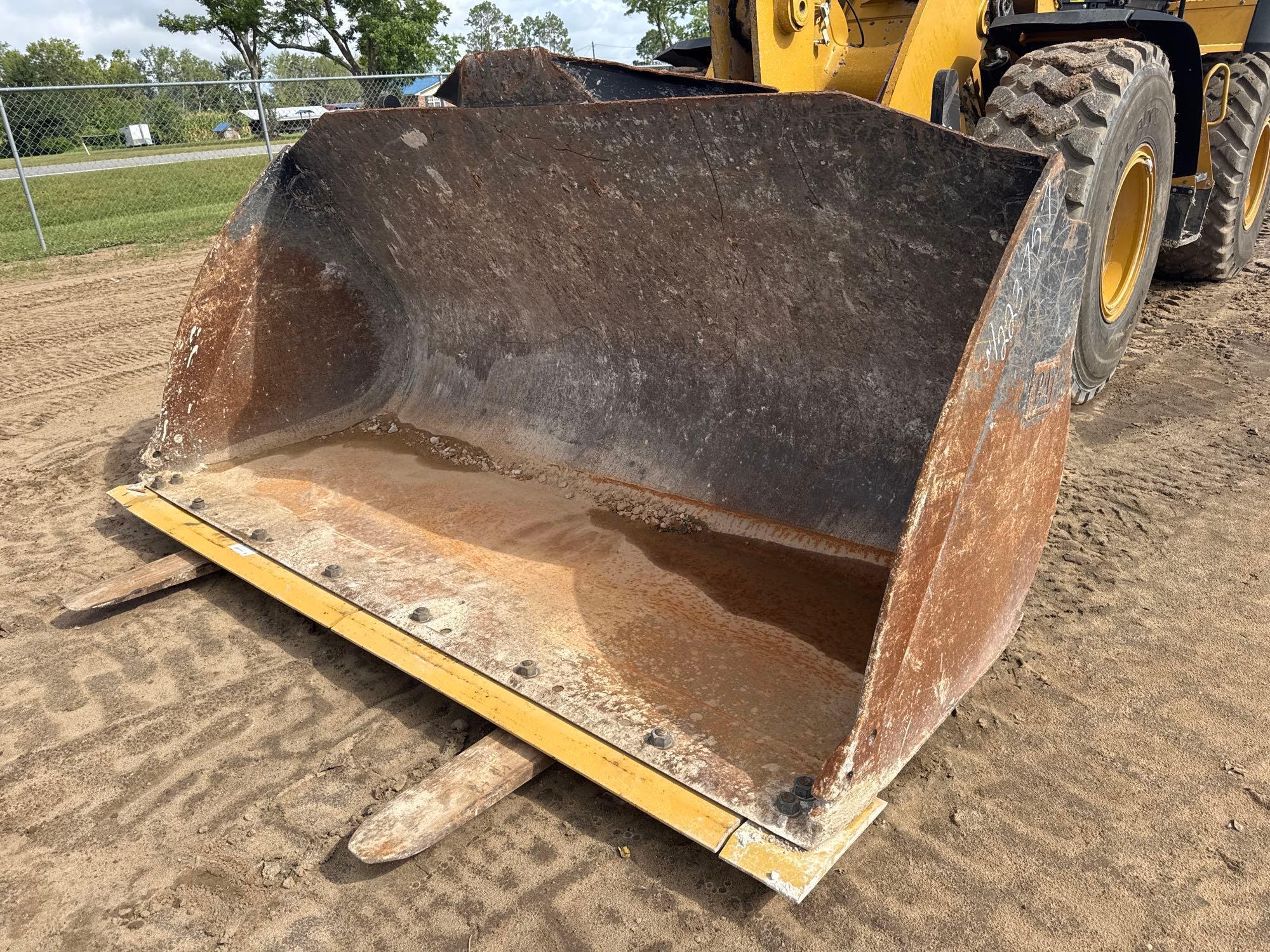 2022 Caterpillar 938M