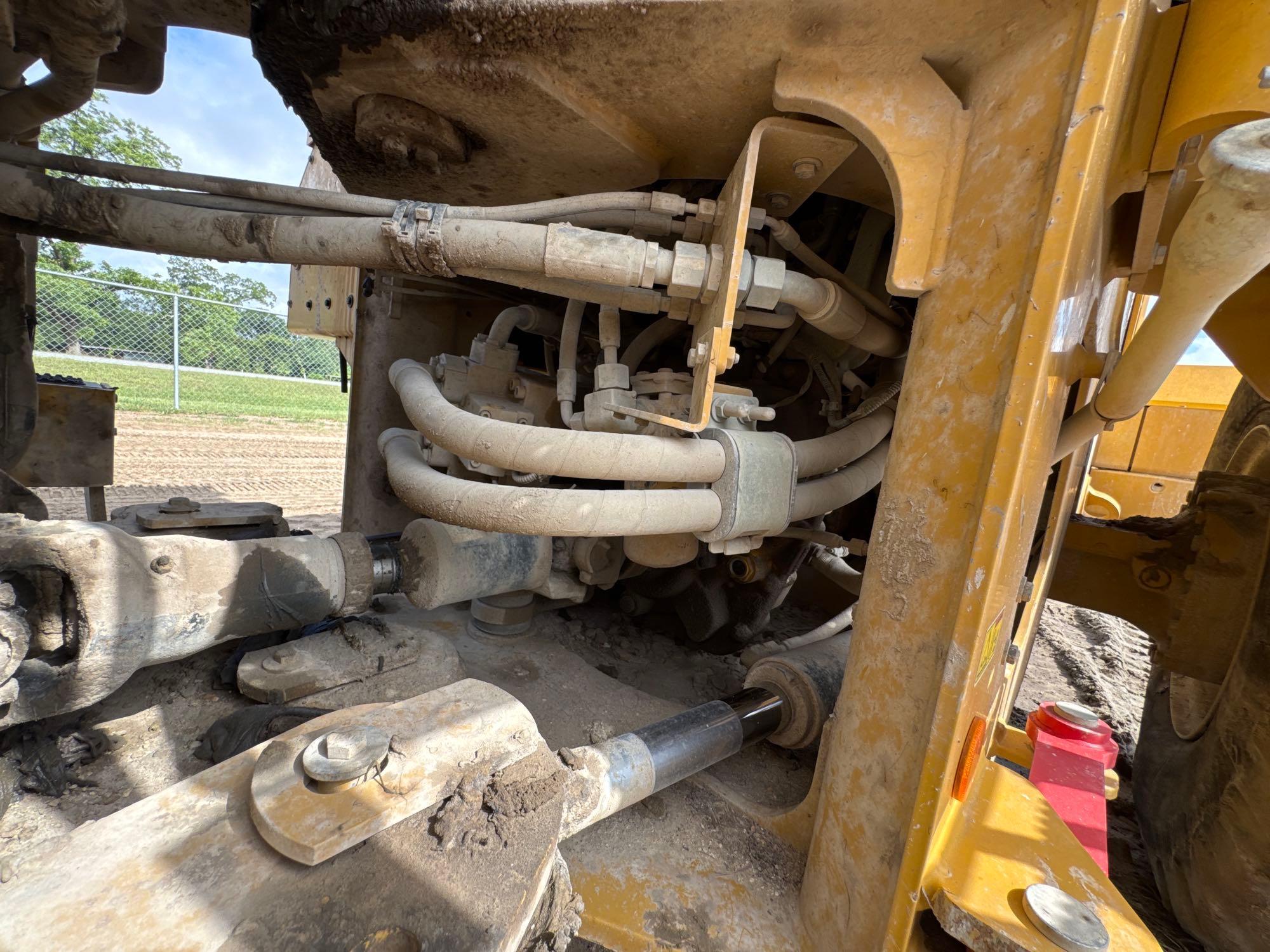 2022 Caterpillar 938M