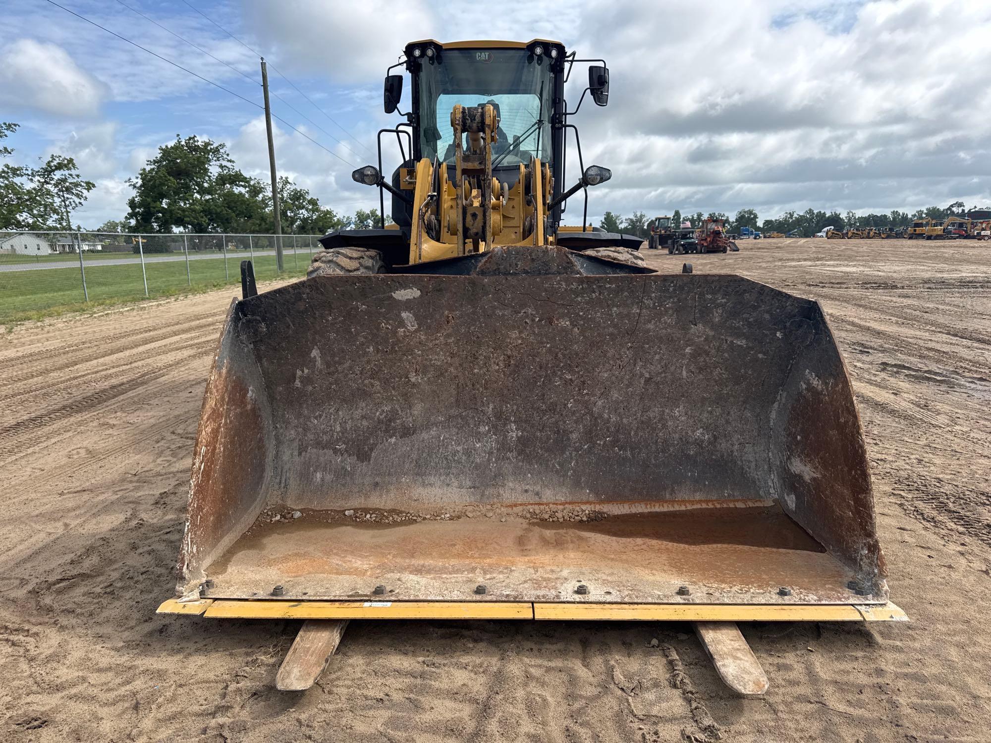 2022 Caterpillar 938M
