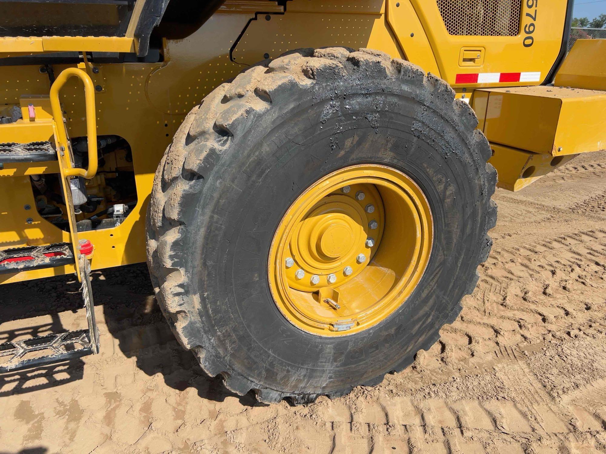 2022 Caterpillar 938M