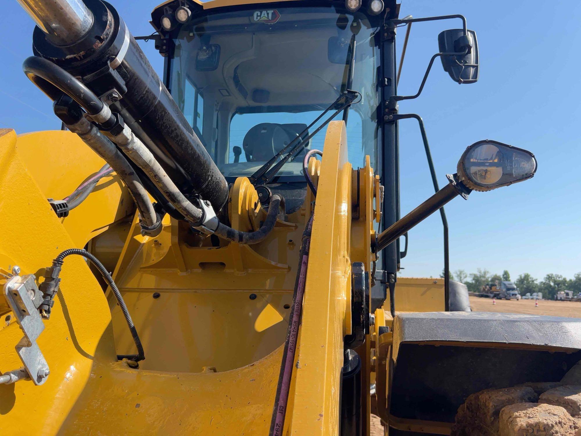 2022 Caterpillar 938M