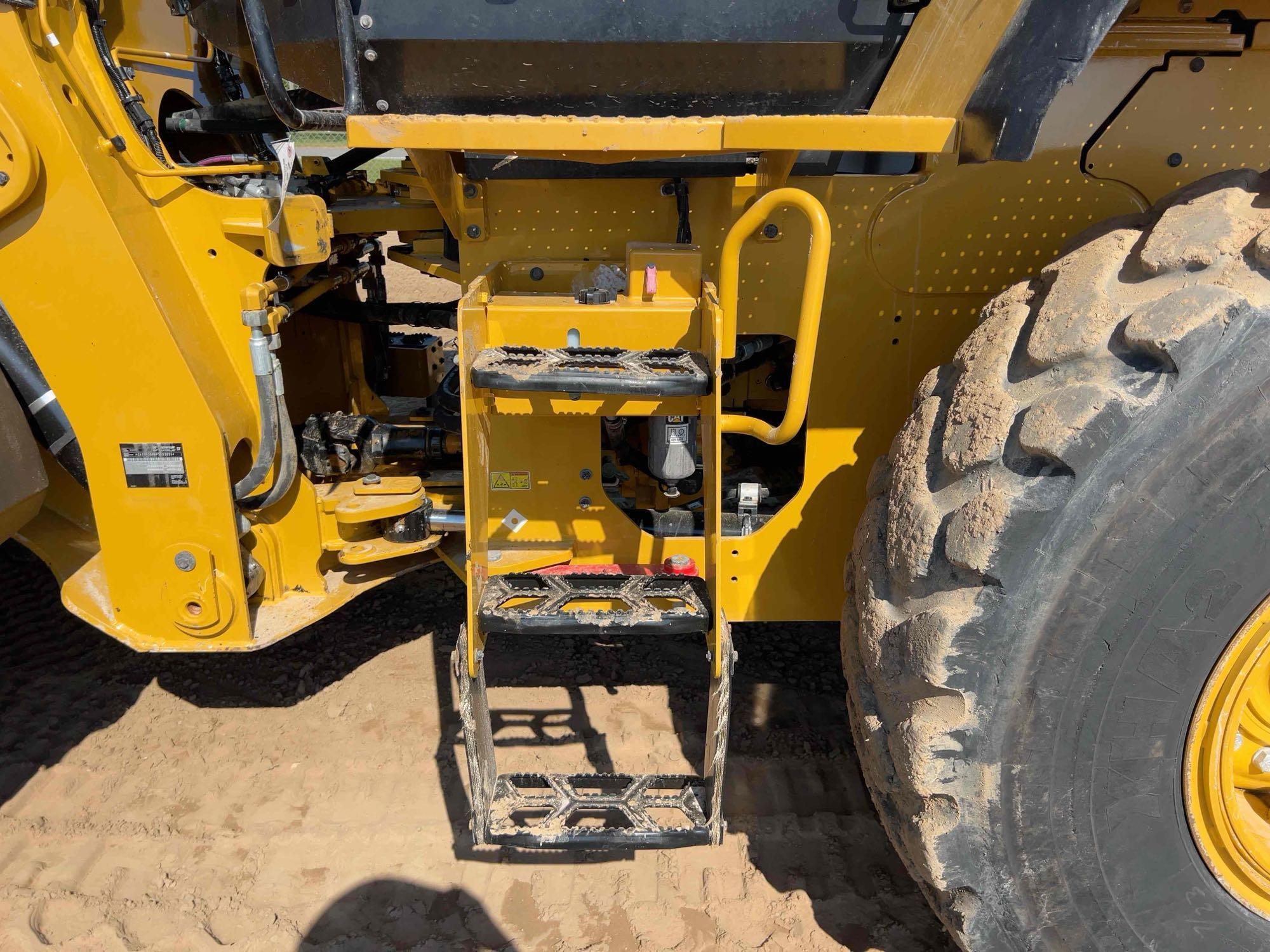 2022 Caterpillar 938M