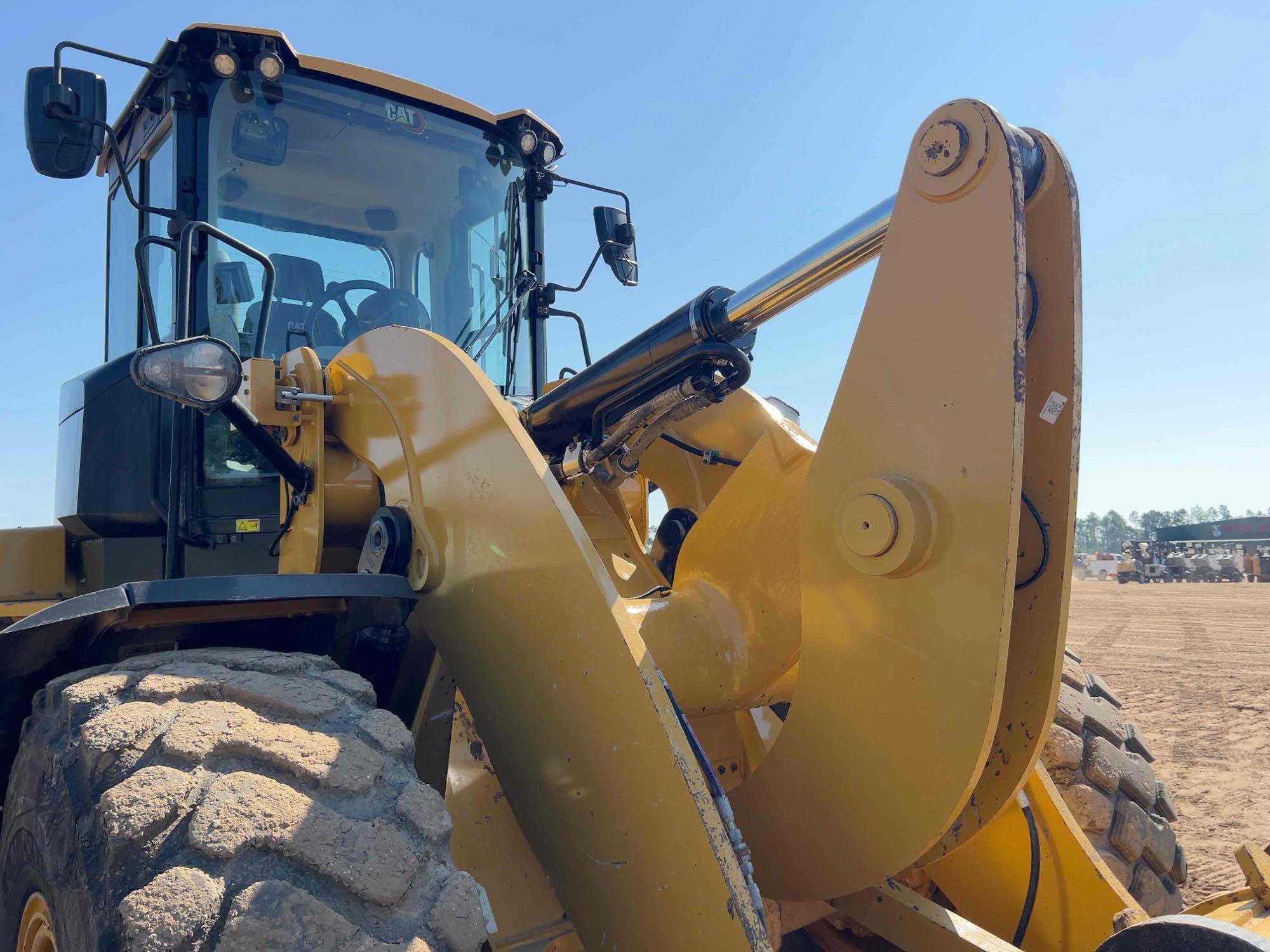 2022 Caterpillar 938M