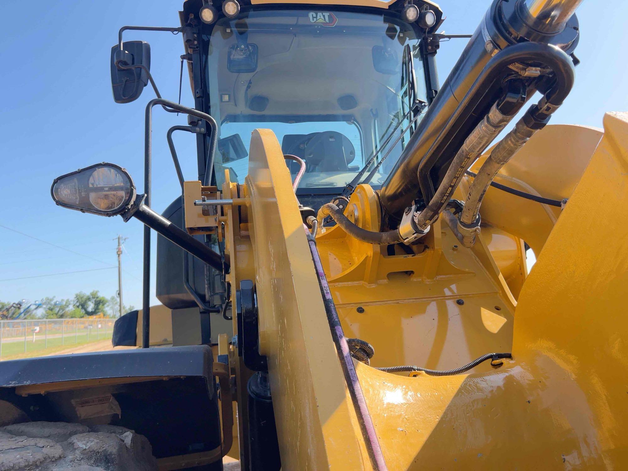 2022 Caterpillar 938M
