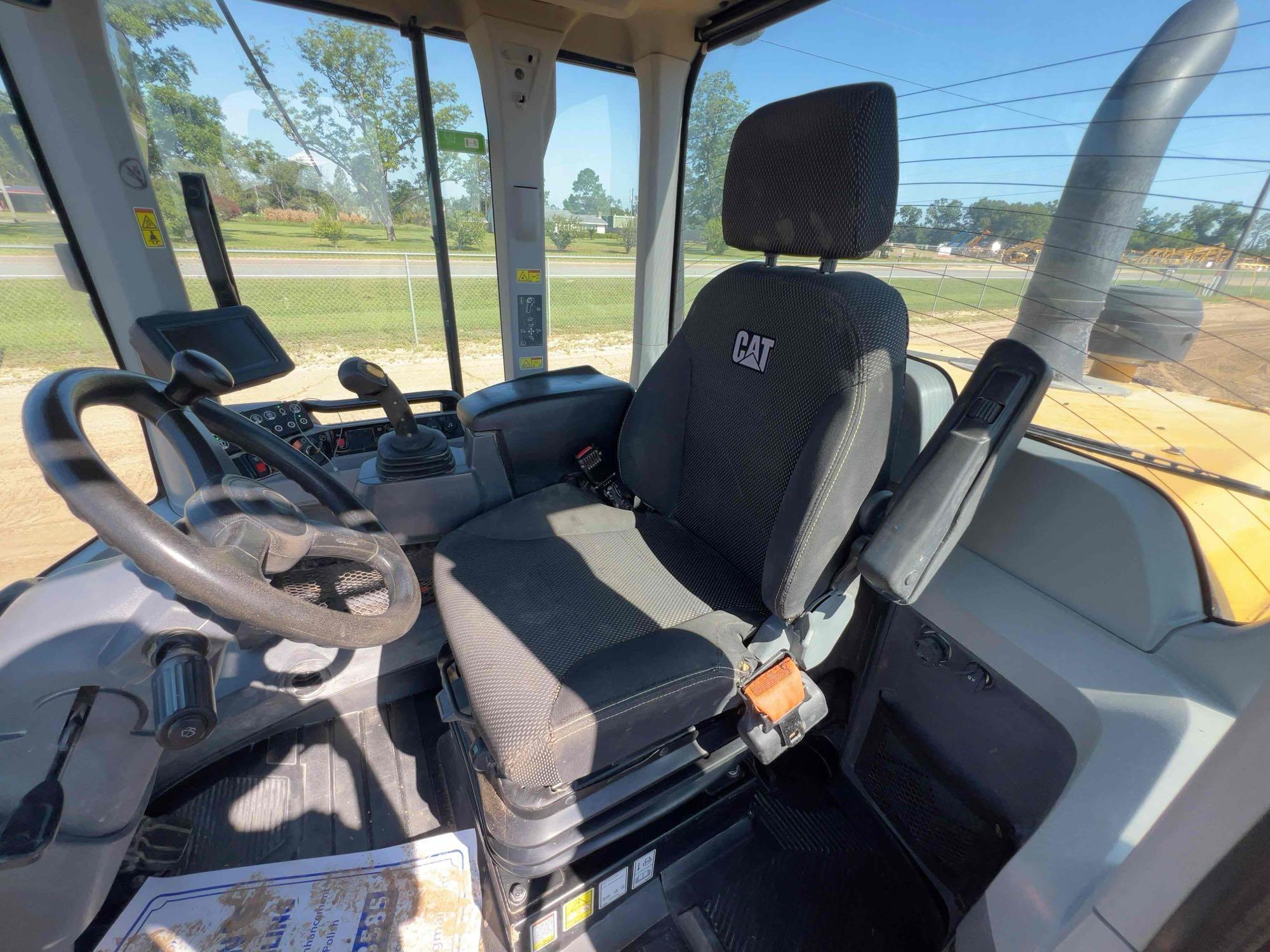 2022 Caterpillar 938M