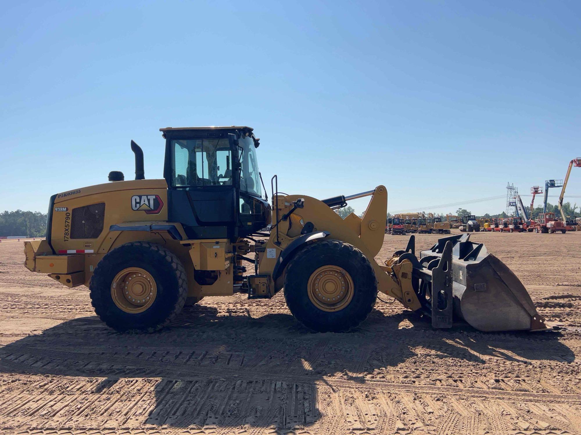 2022 Caterpillar 938M