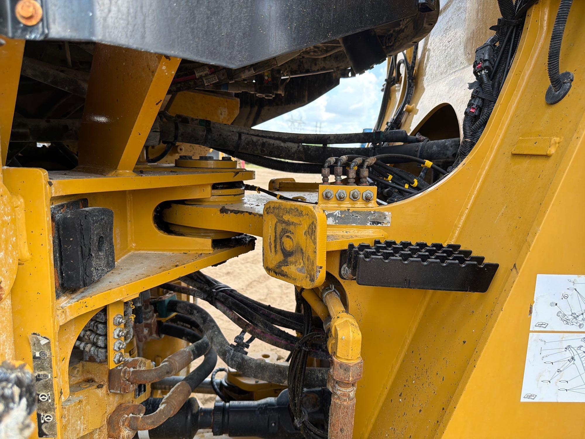 2019 Caterpillar 938M