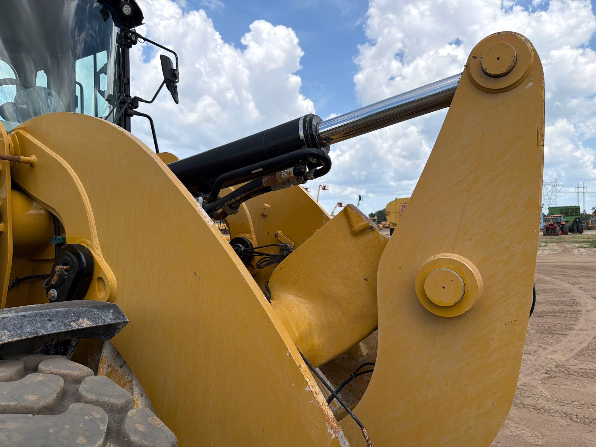 2019 Caterpillar 938M
