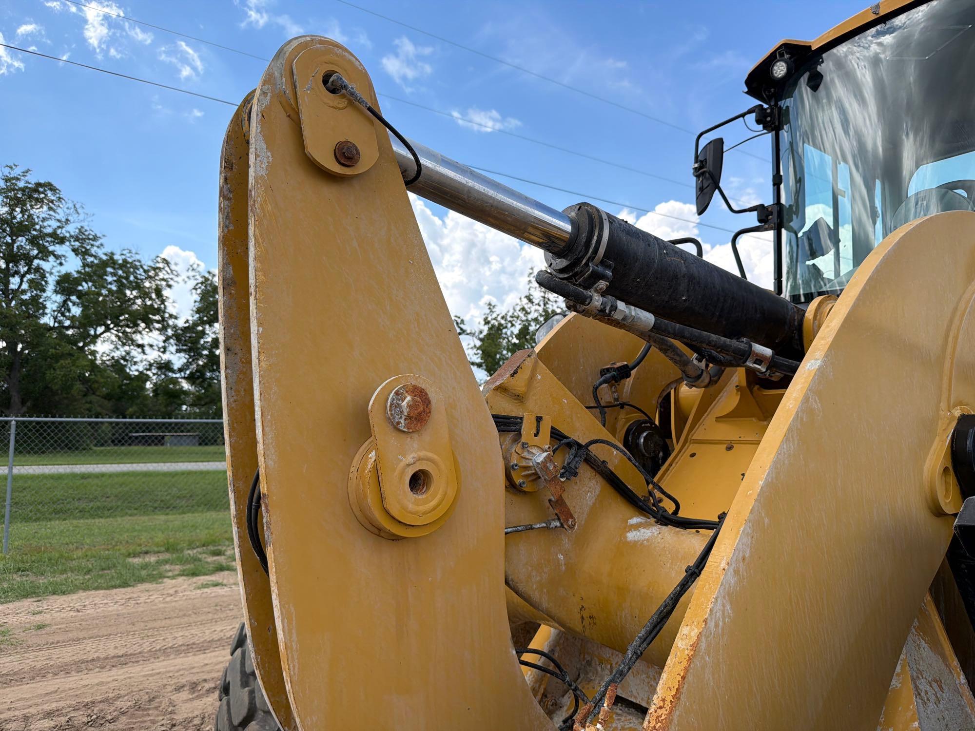 2019 Caterpillar 938M