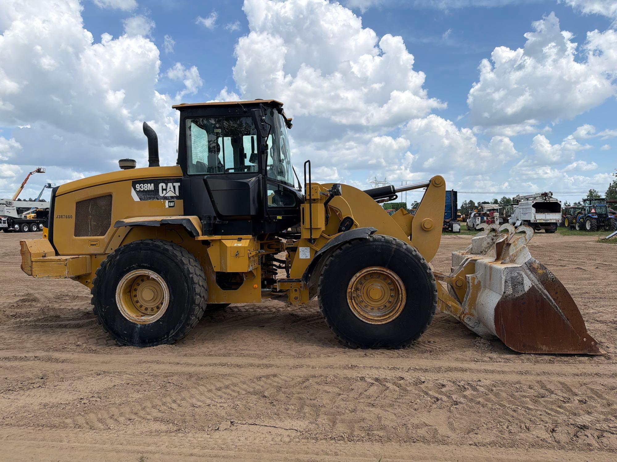 2019 Caterpillar 938M