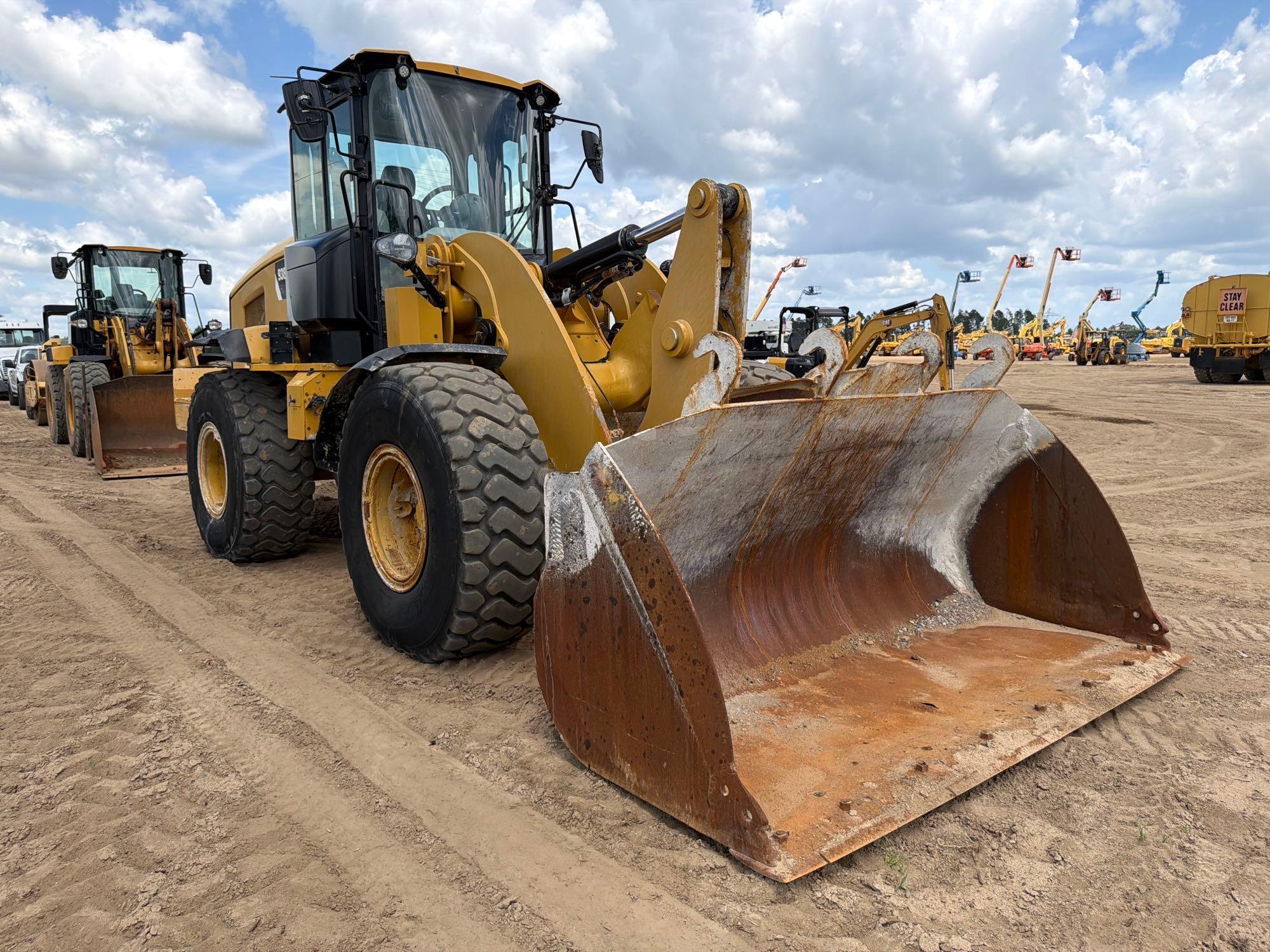 2019 Caterpillar 938M
