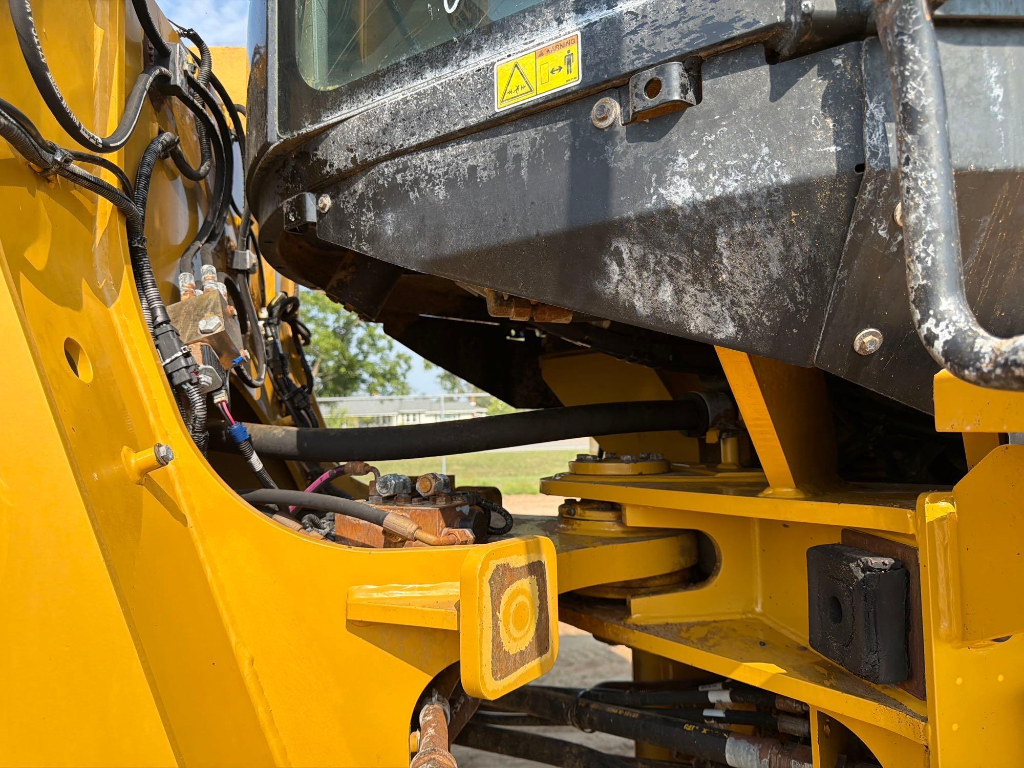 2015 Caterpillar 938M