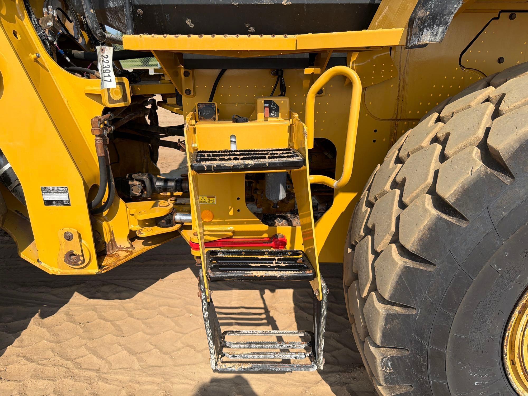 2015 Caterpillar 938M