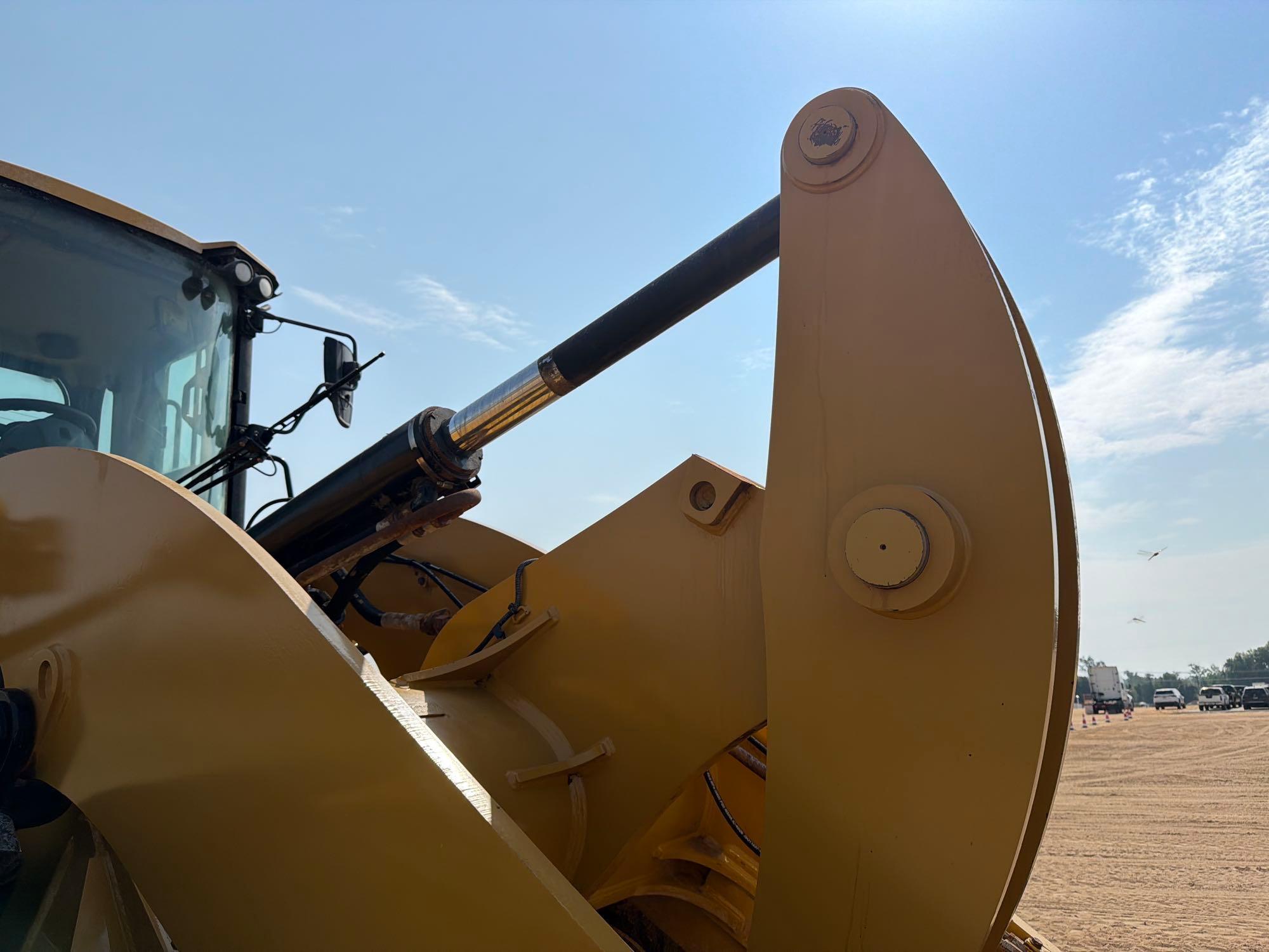 2015 Caterpillar 938M