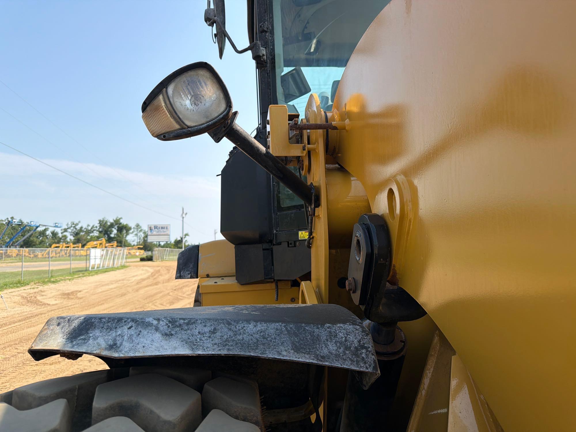 2015 Caterpillar 938M