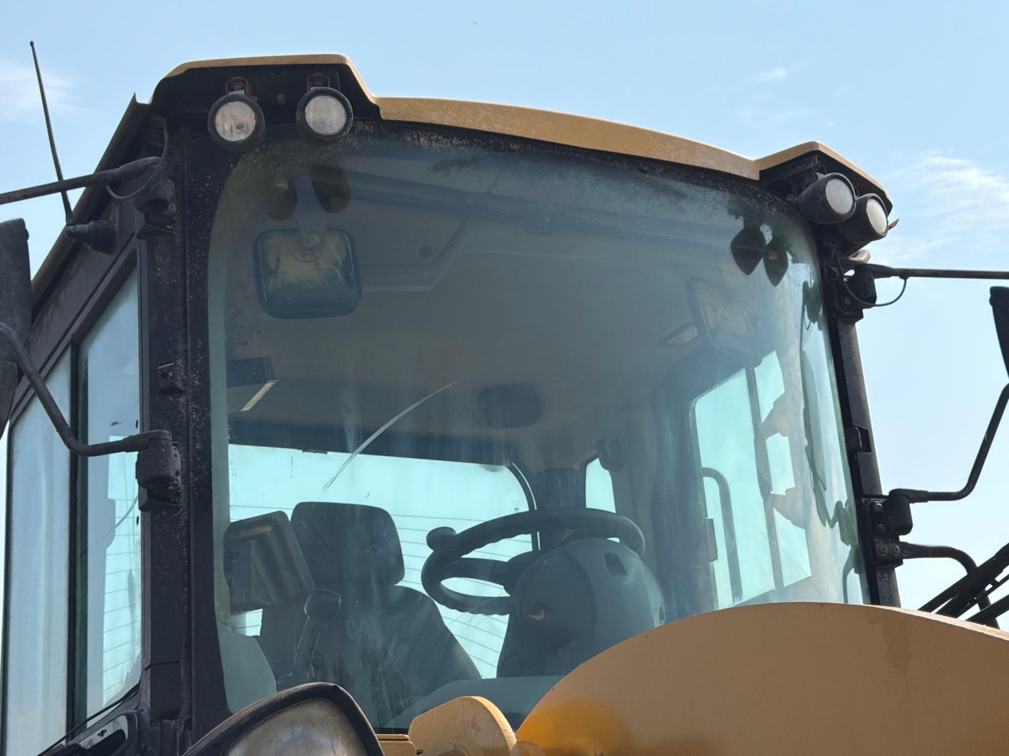 2015 Caterpillar 938M