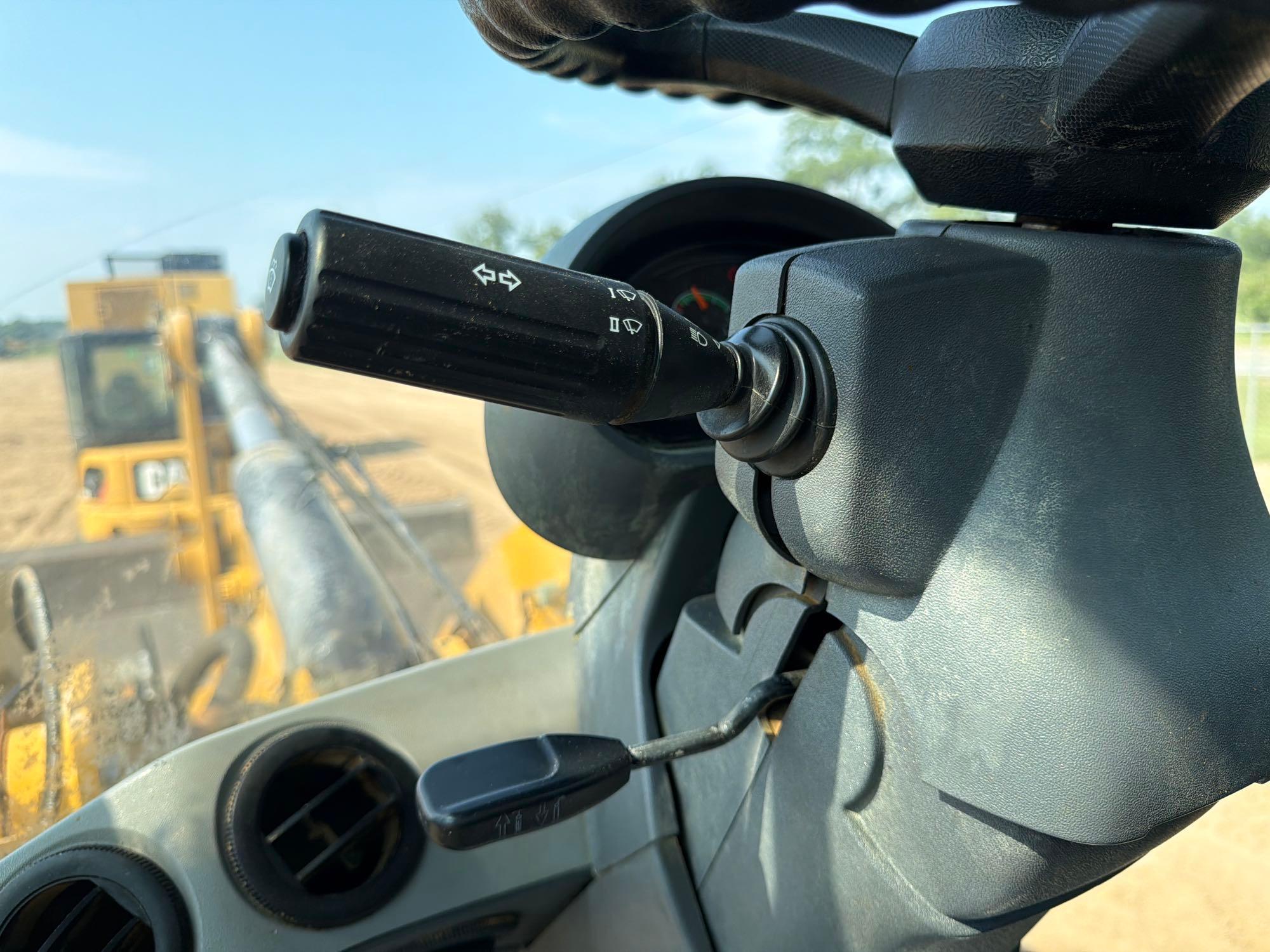 2015 Caterpillar 938M