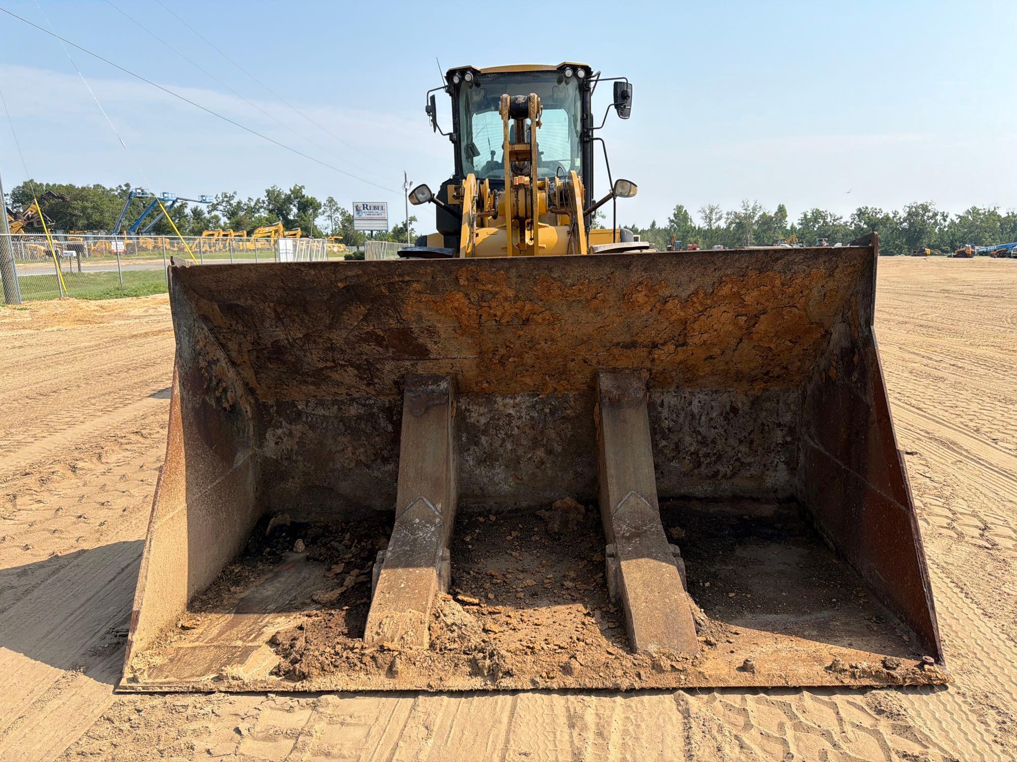 2015 Caterpillar 938M