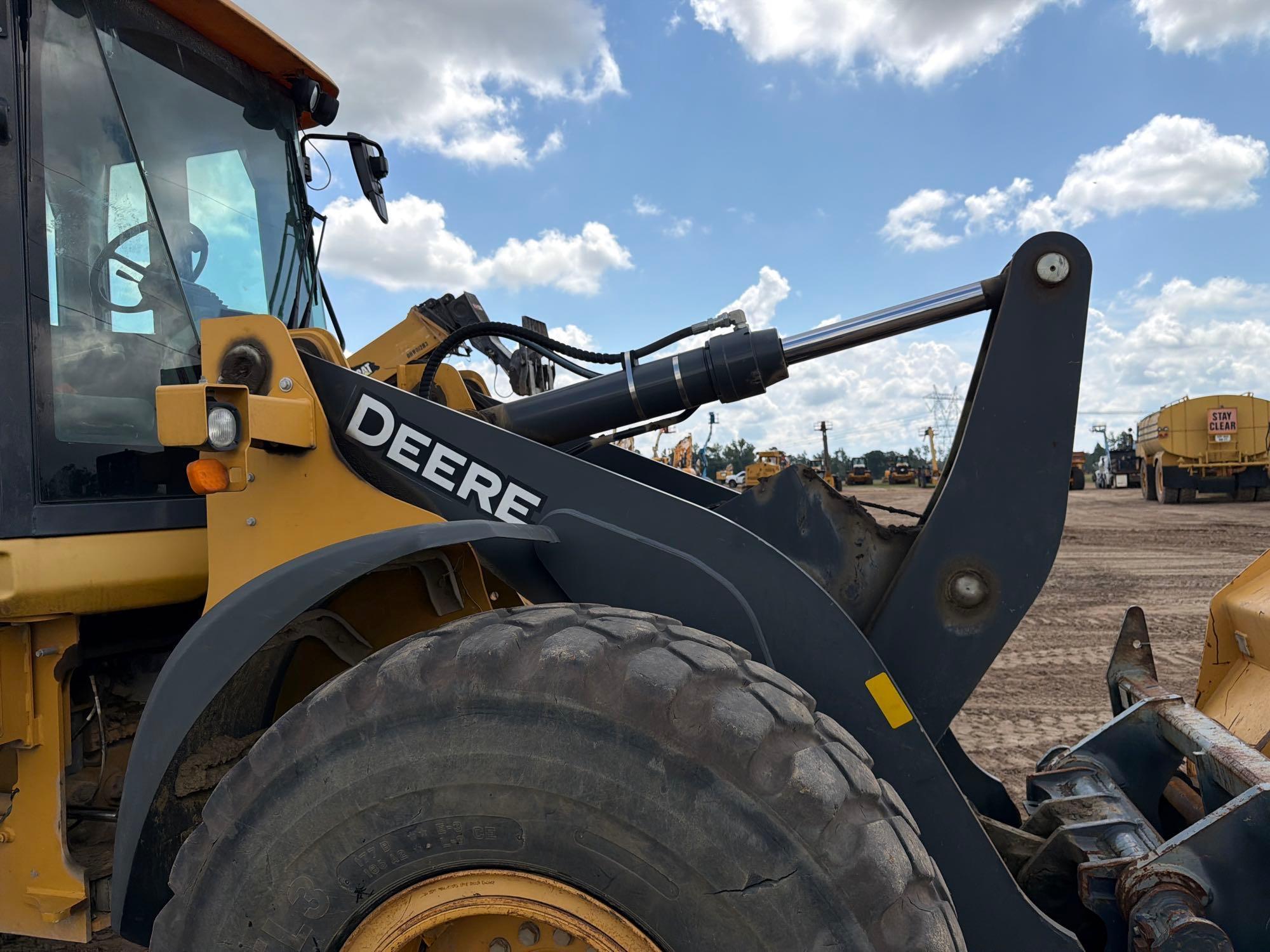 2019 John Deere 544VS-M
