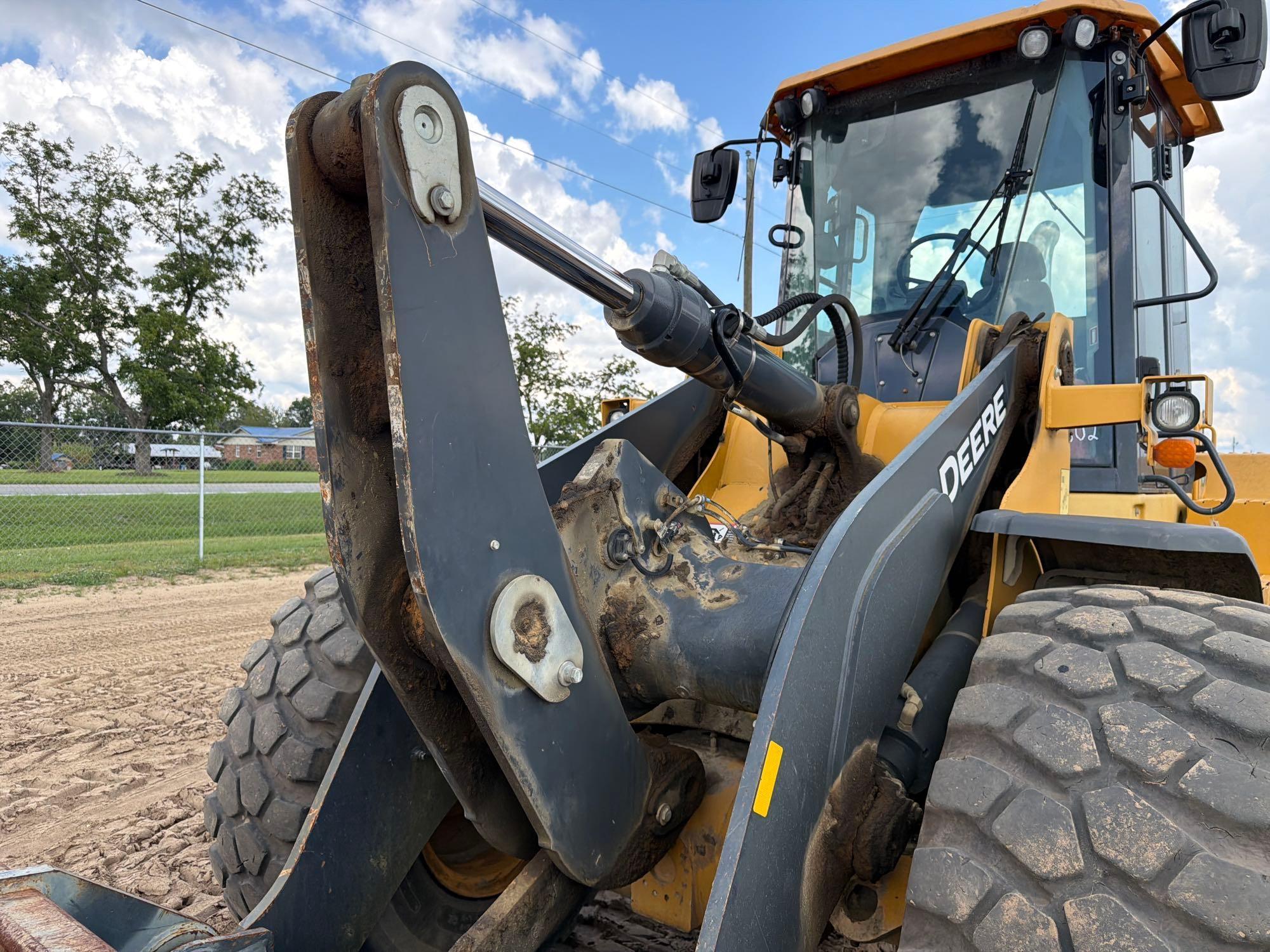 2019 John Deere 544VS-M