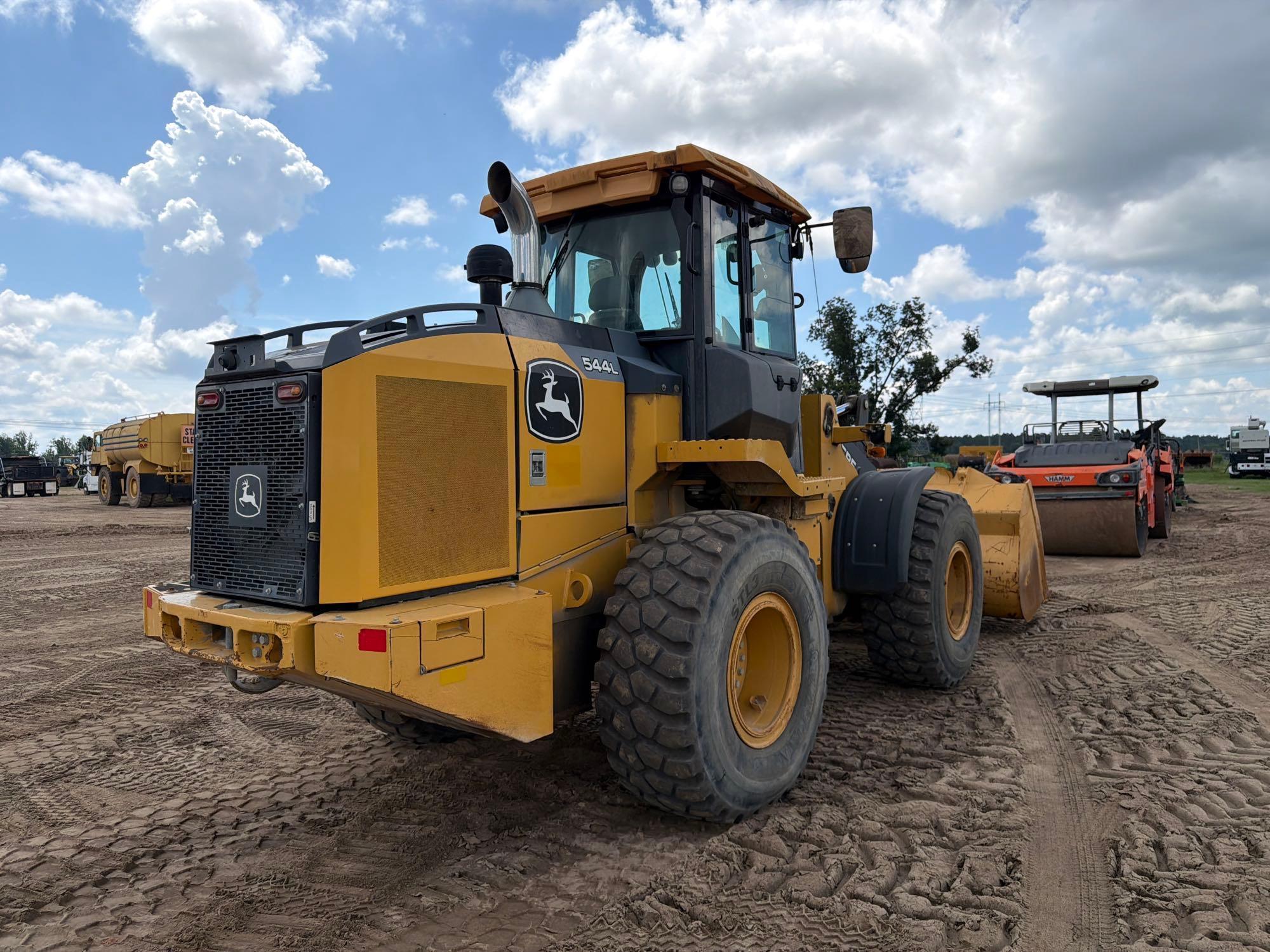 2019 John Deere 544VS-M