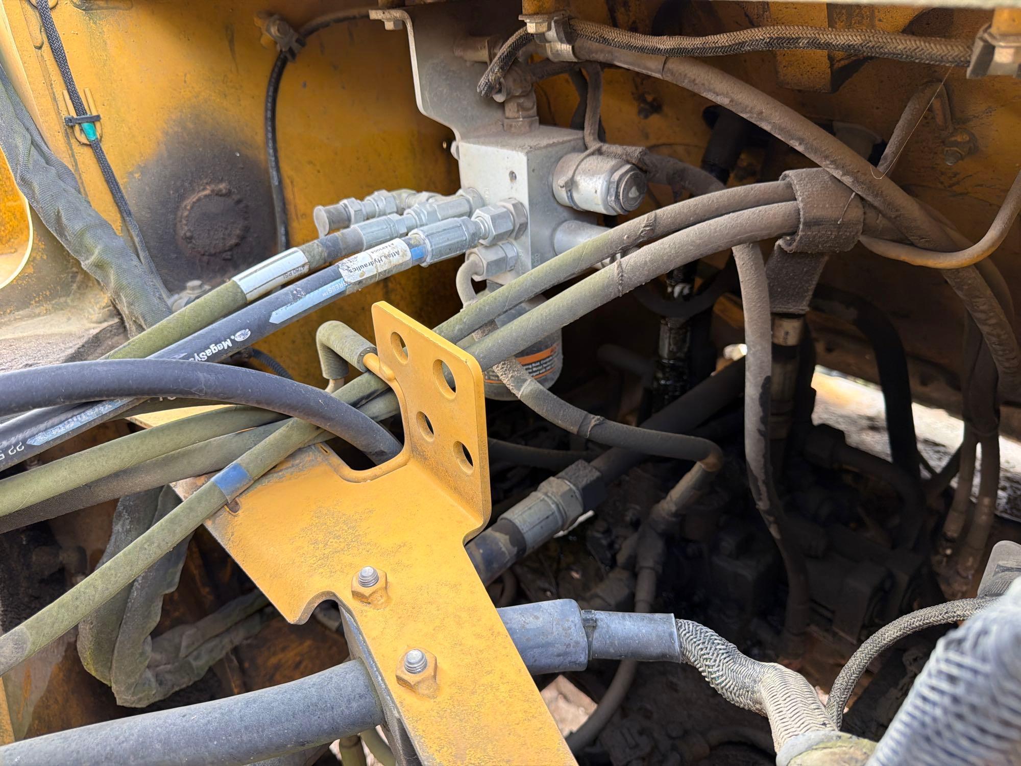 2019 John Deere 544VS-M