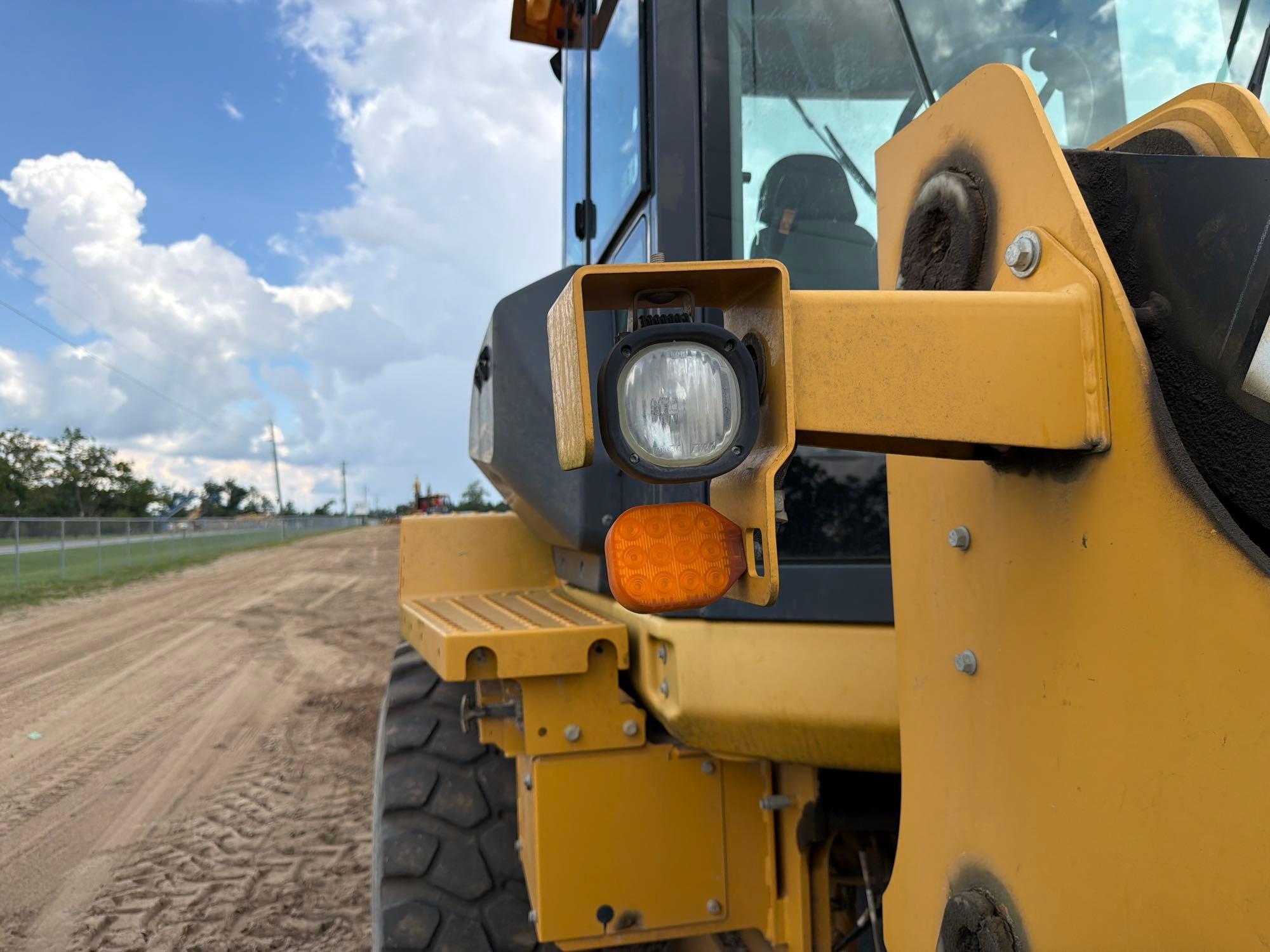 2019 John Deere 544VS-M