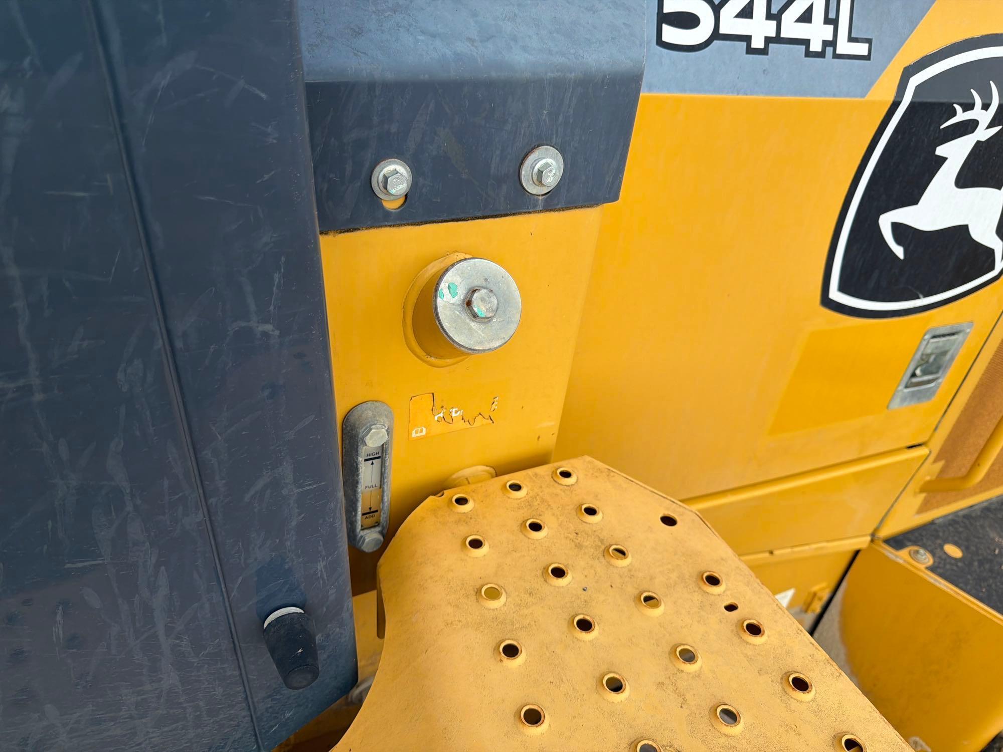 2019 John Deere 544VS-M
