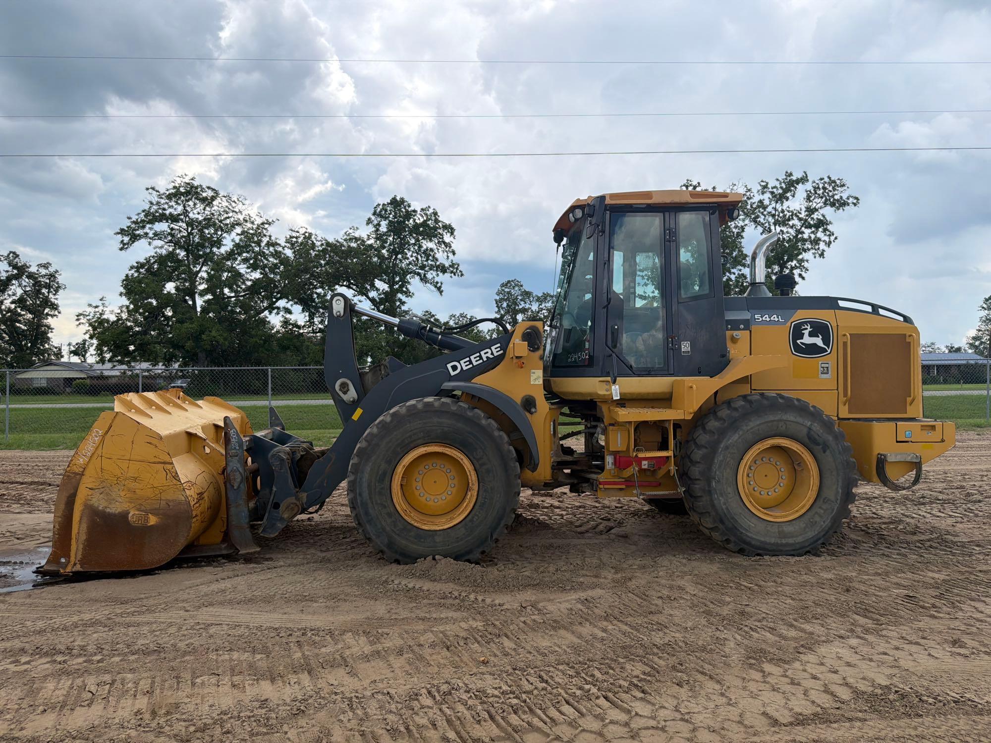 2019 John Deere 544VS-M