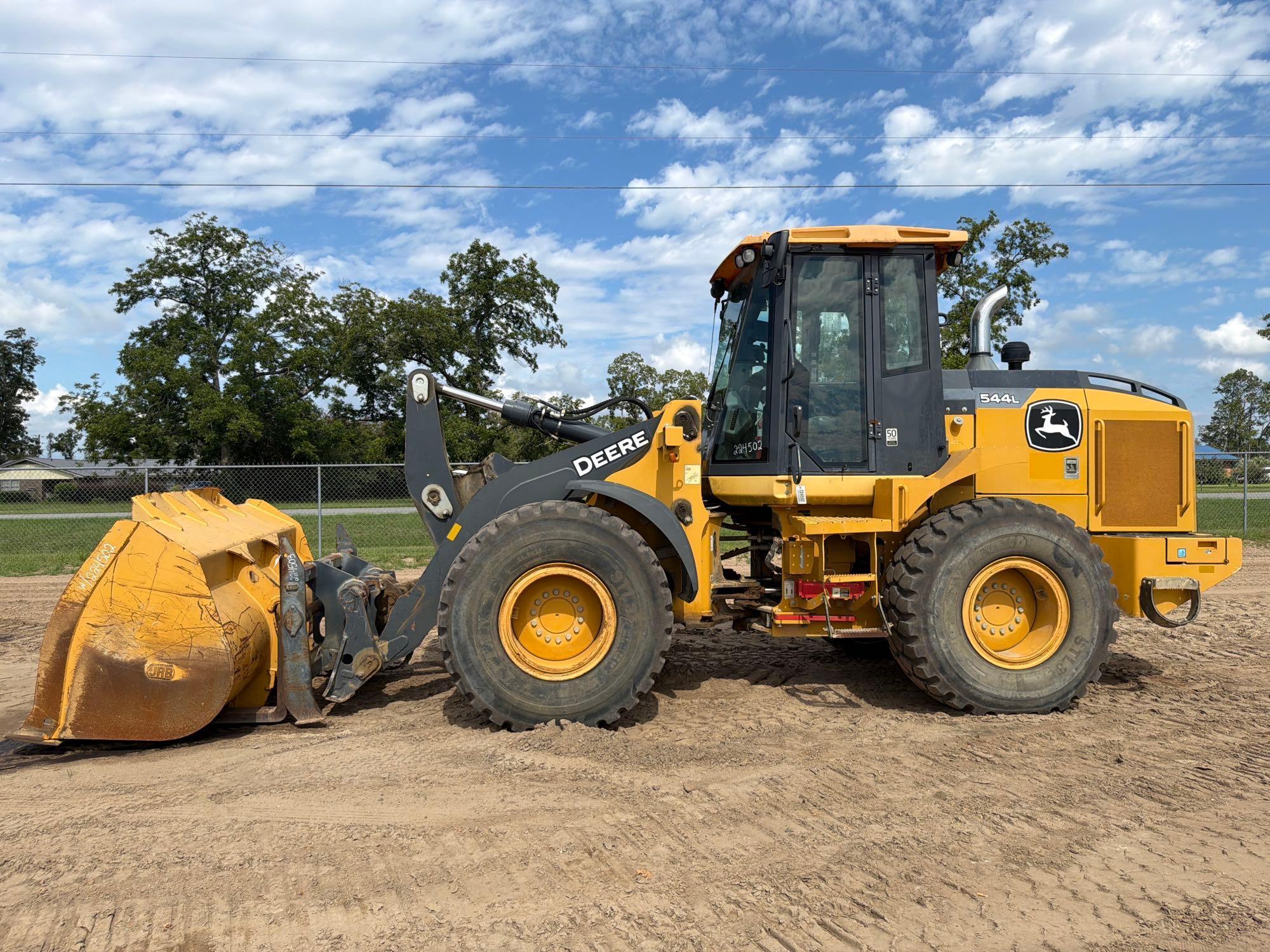 2019 John Deere 544VS-M
