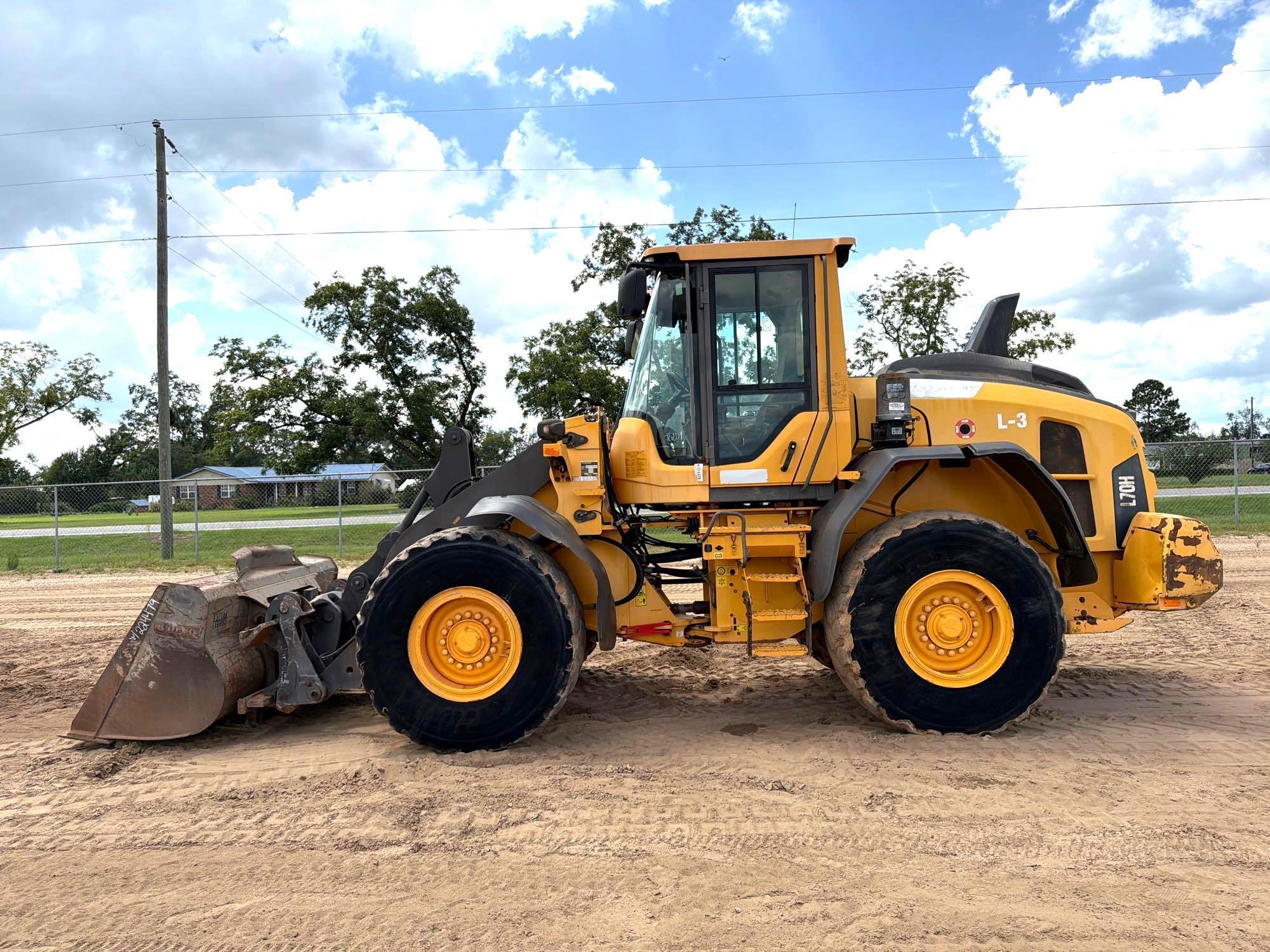 2017 Volvo L70