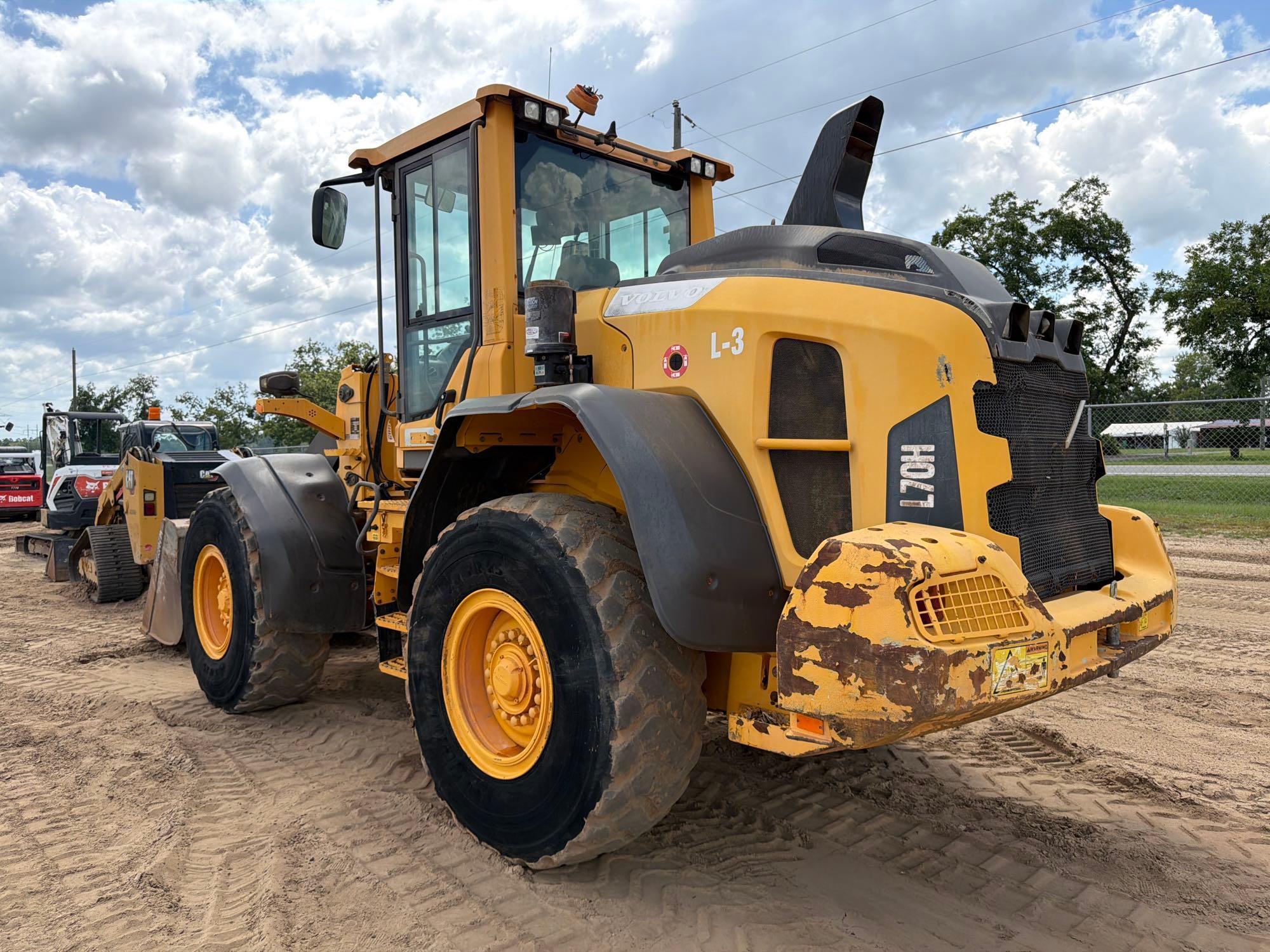 2017 Volvo L70