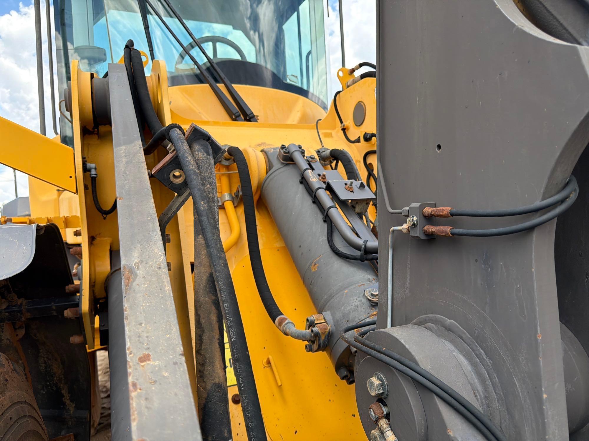 2017 Volvo L70