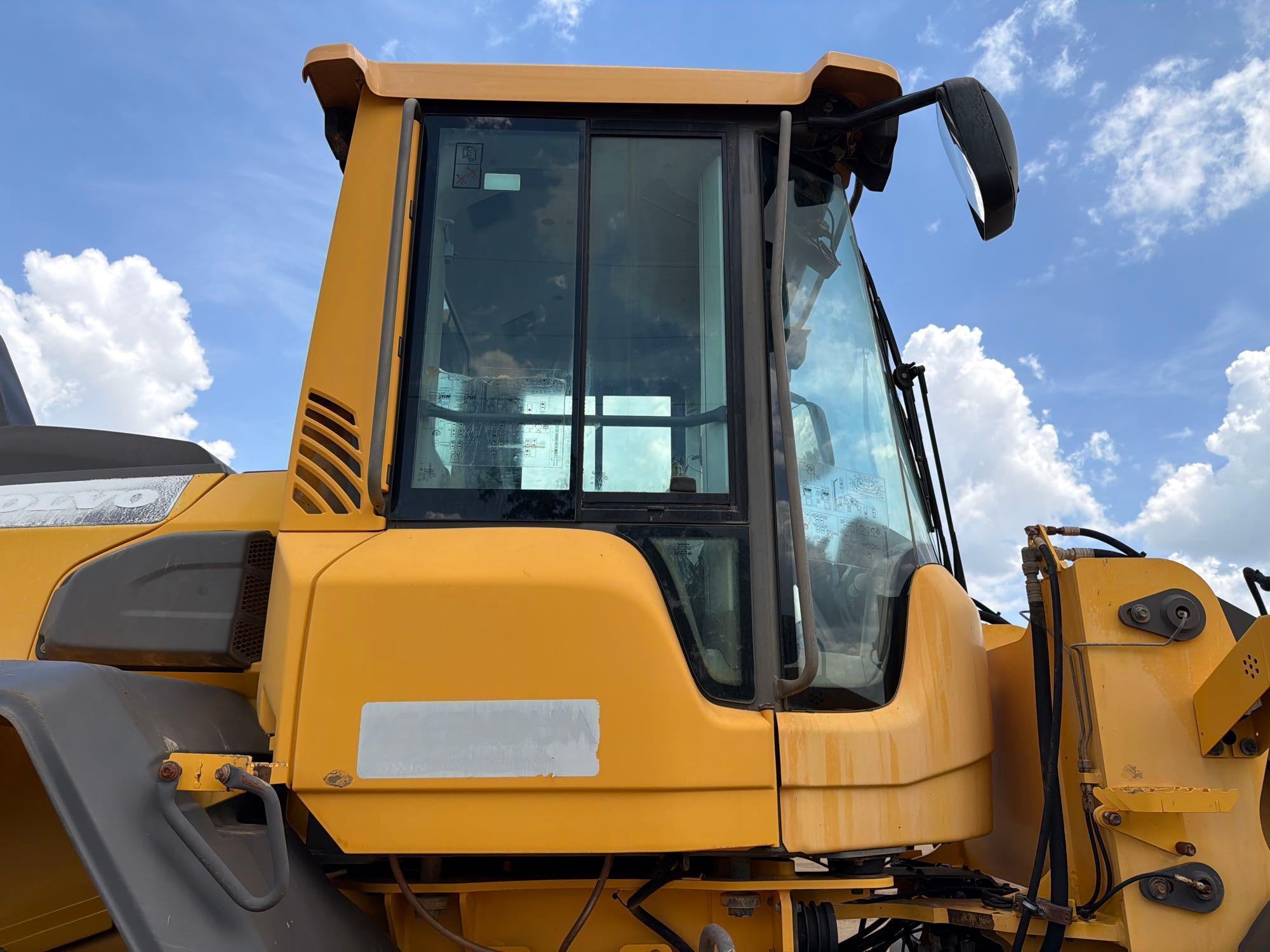 2017 Volvo L70