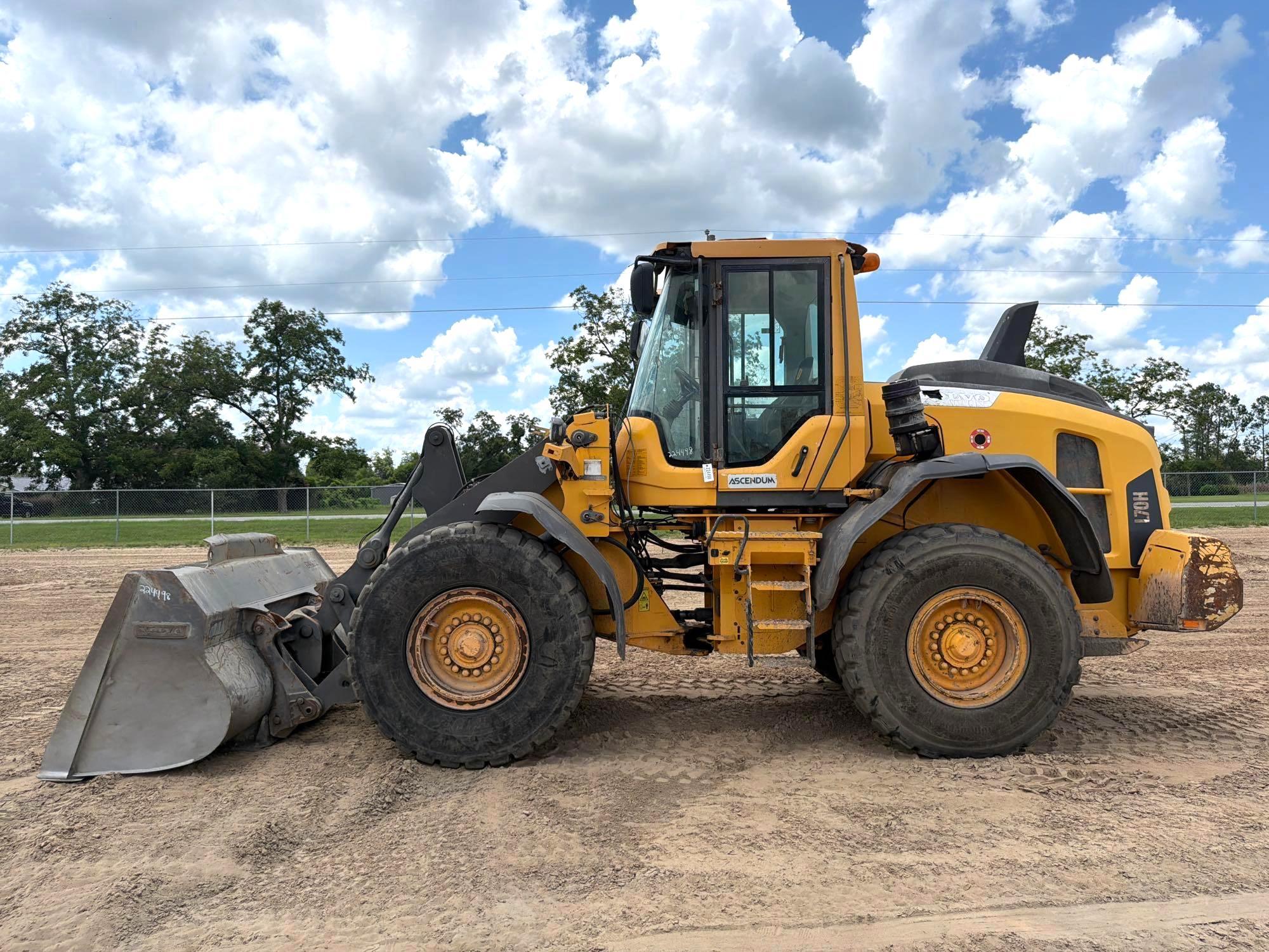 2017 Volvo L70