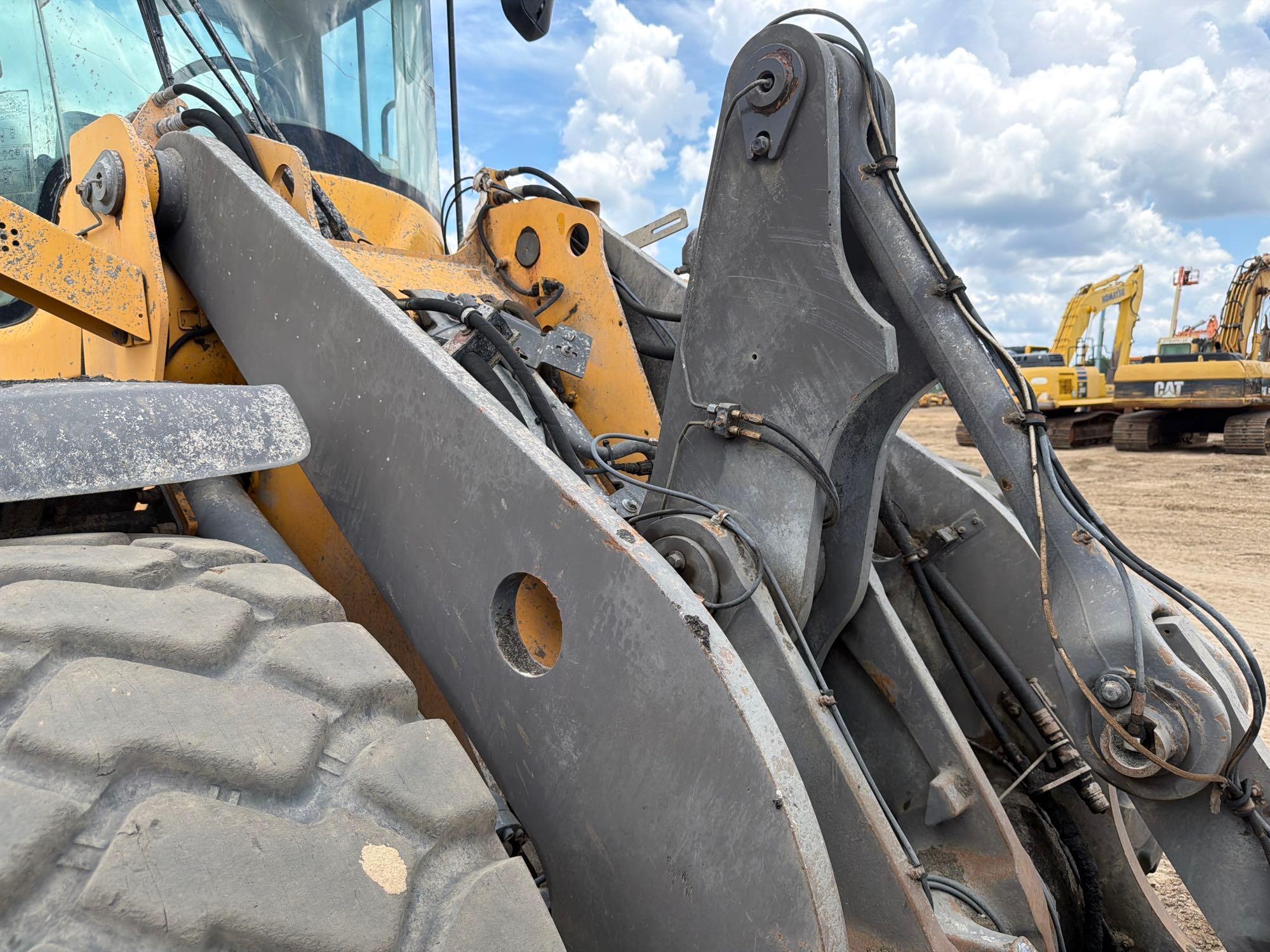 2017 Volvo L70