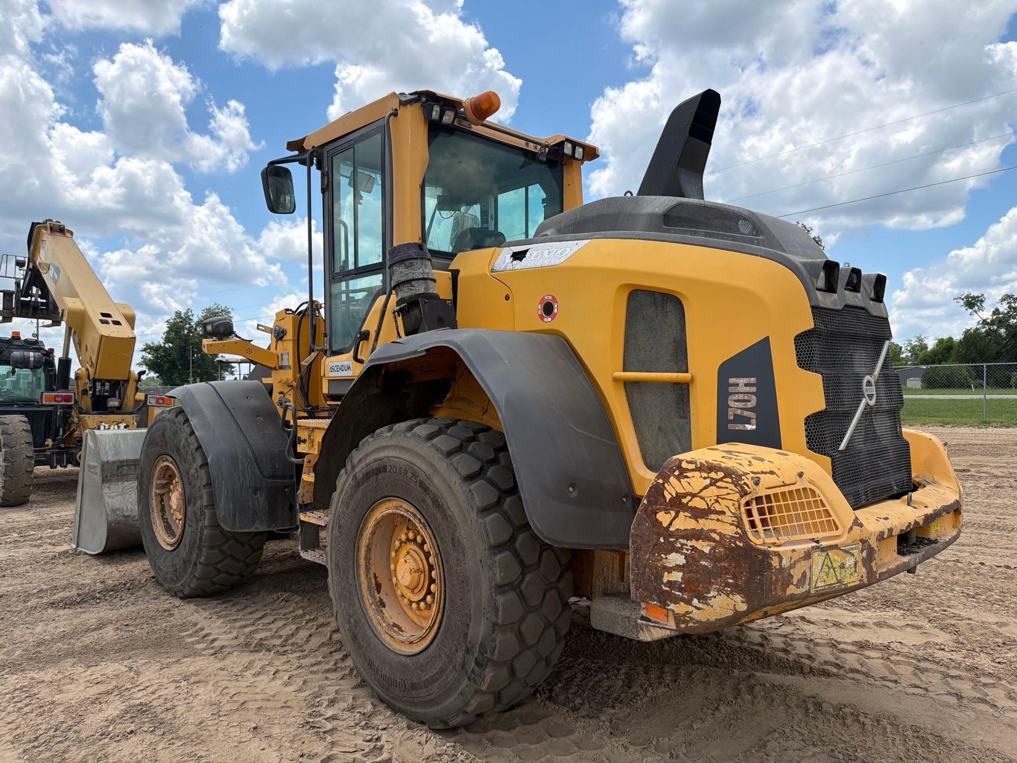 2017 Volvo L70