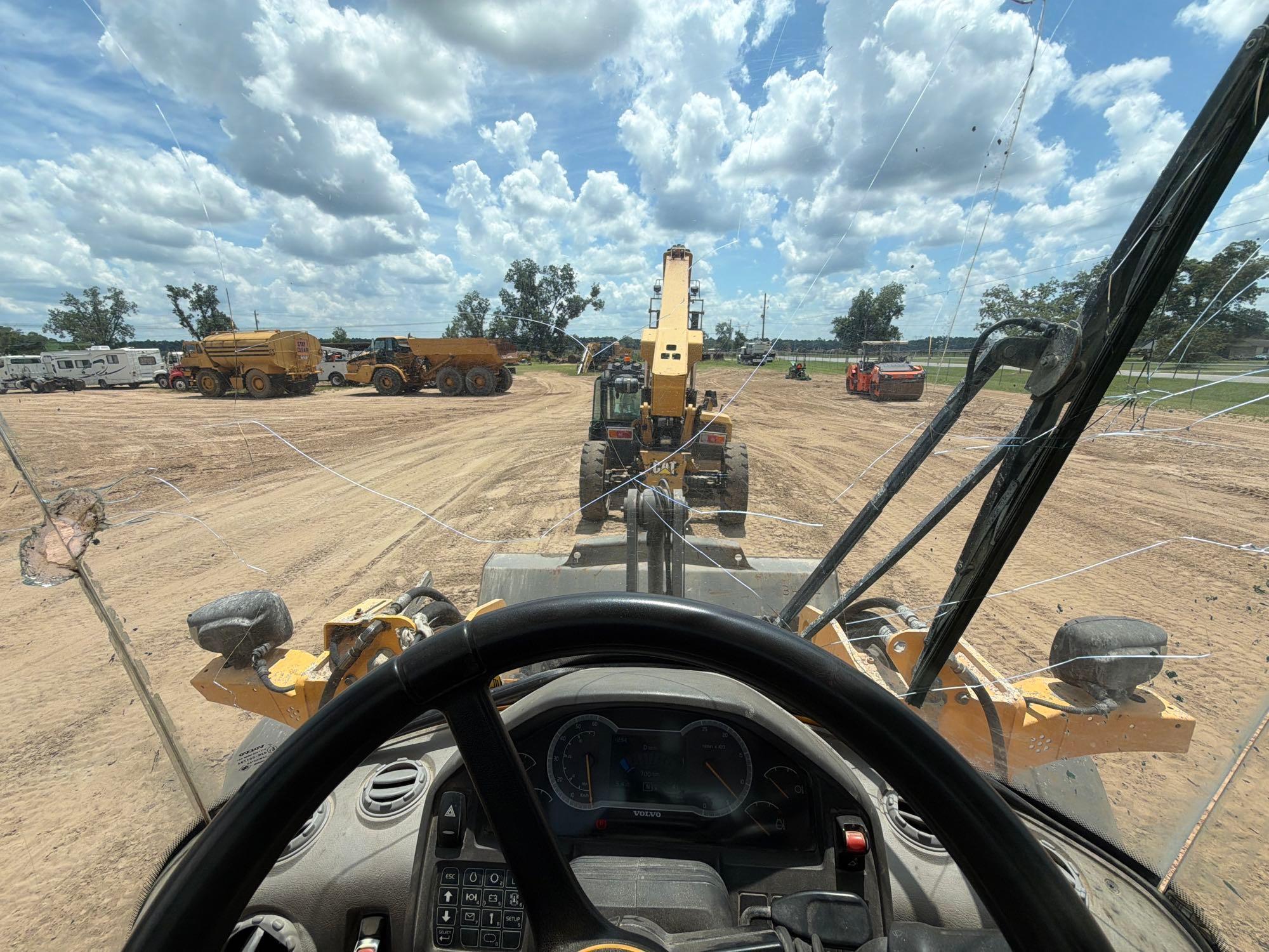 2017 Volvo L70