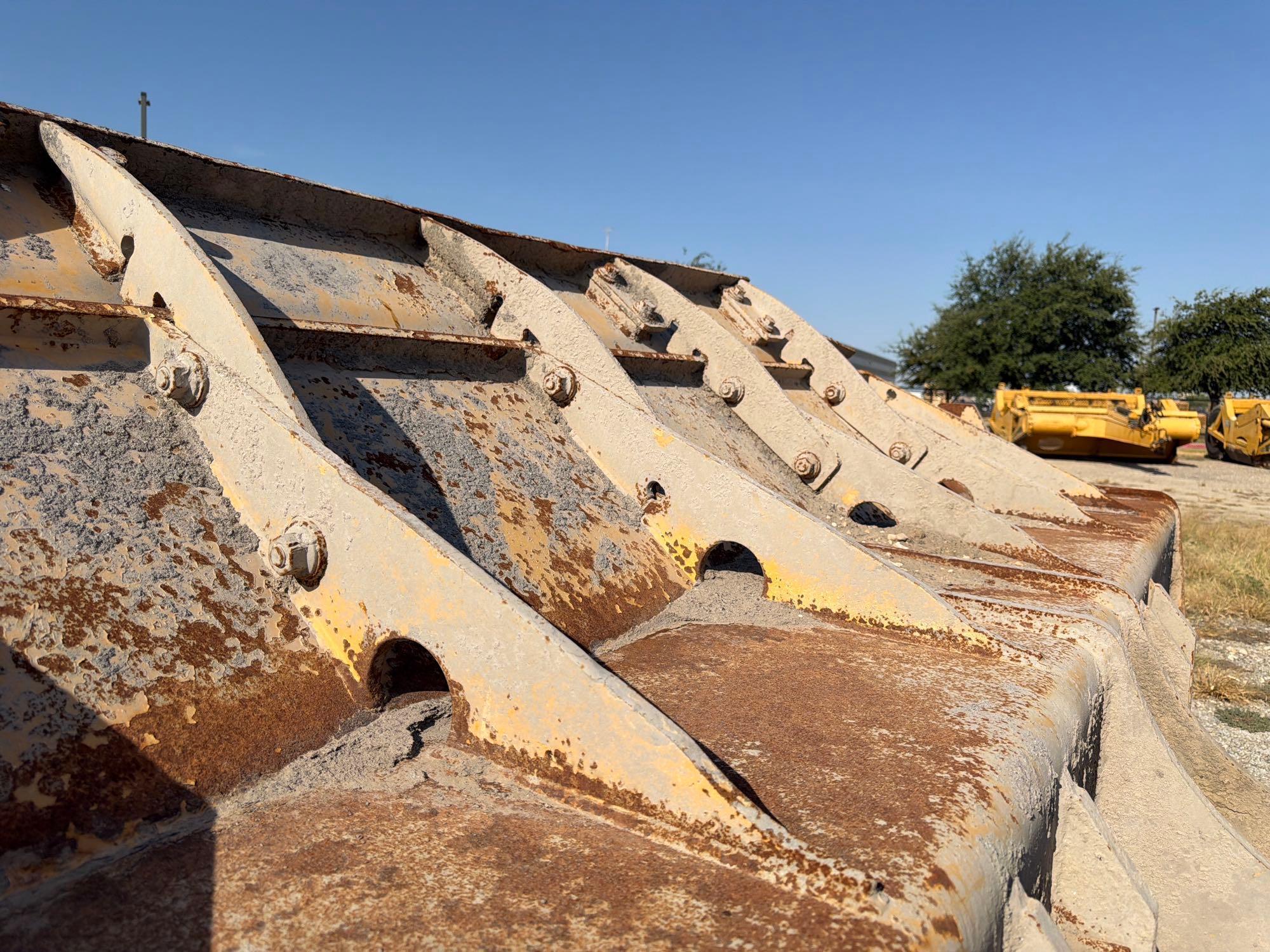 2016 John Deere 824K