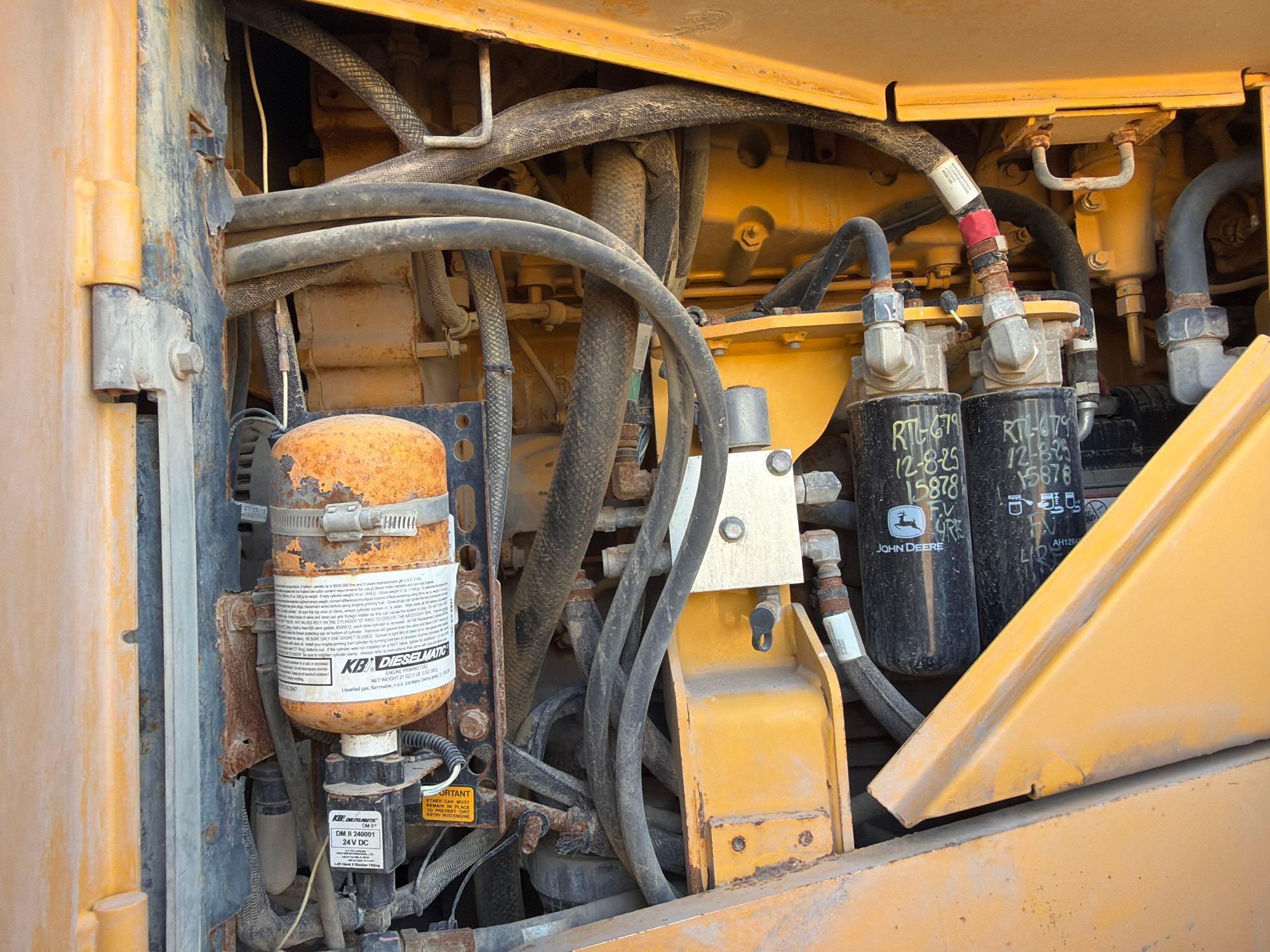 2016 John Deere 824K