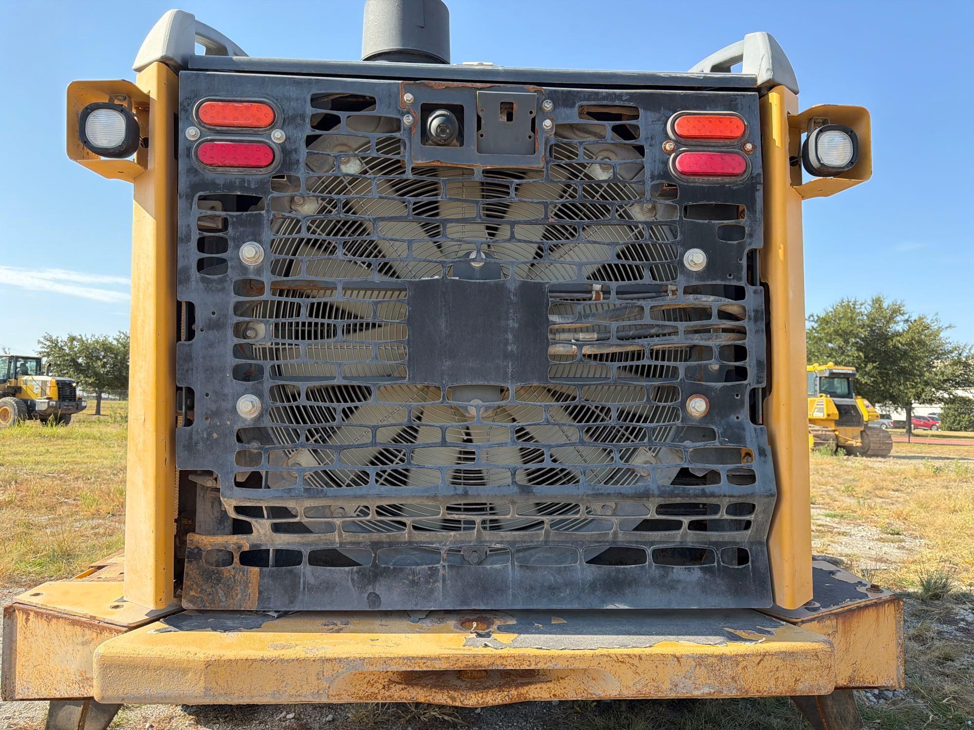 2016 John Deere 824K