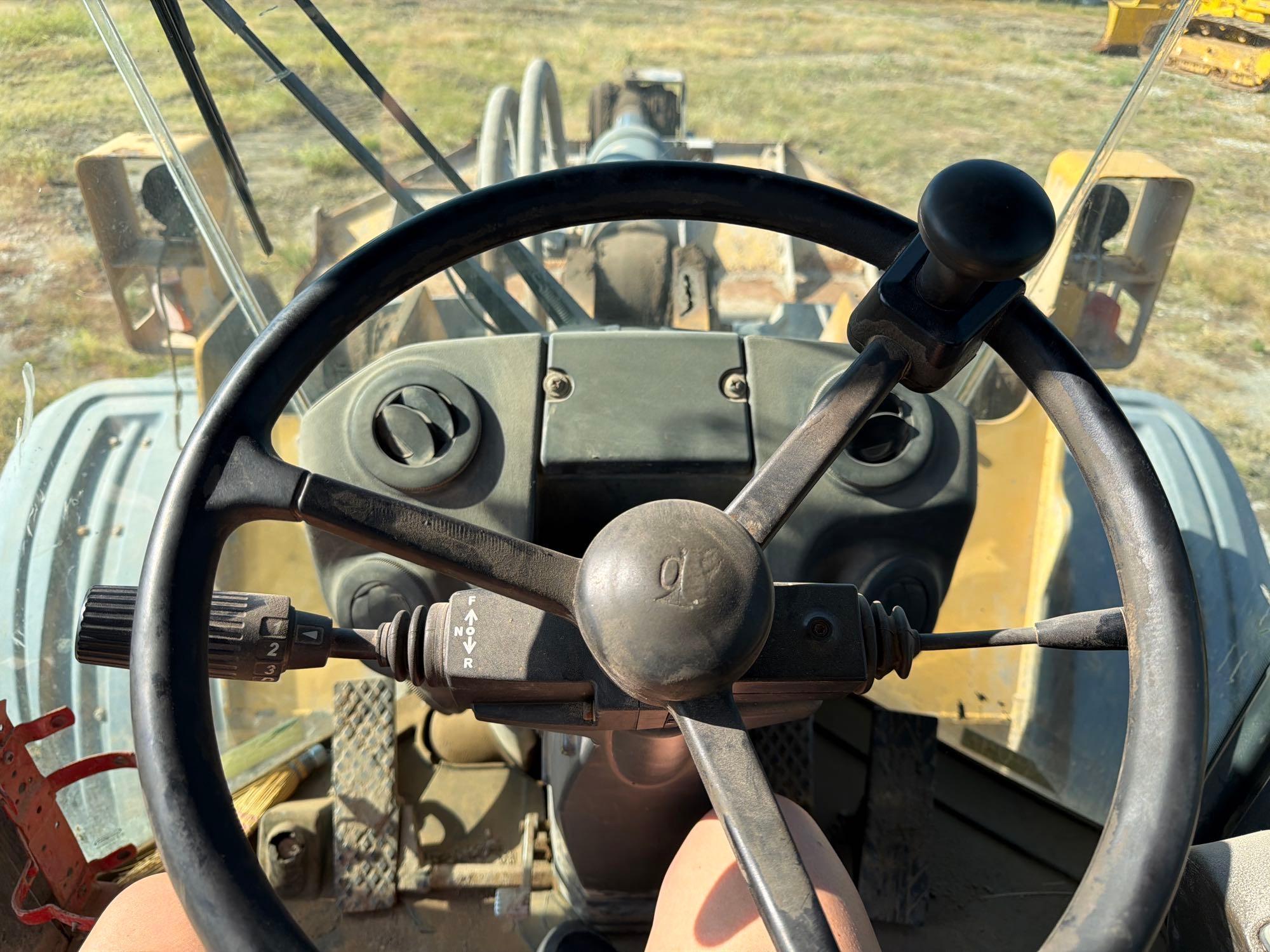 2016 John Deere 824K