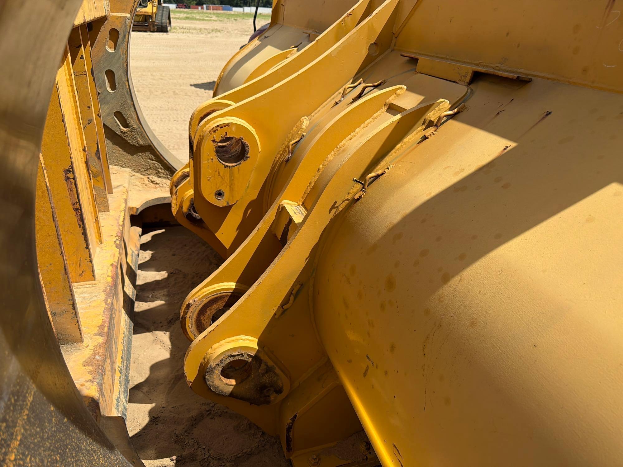 2021 John Deere 724