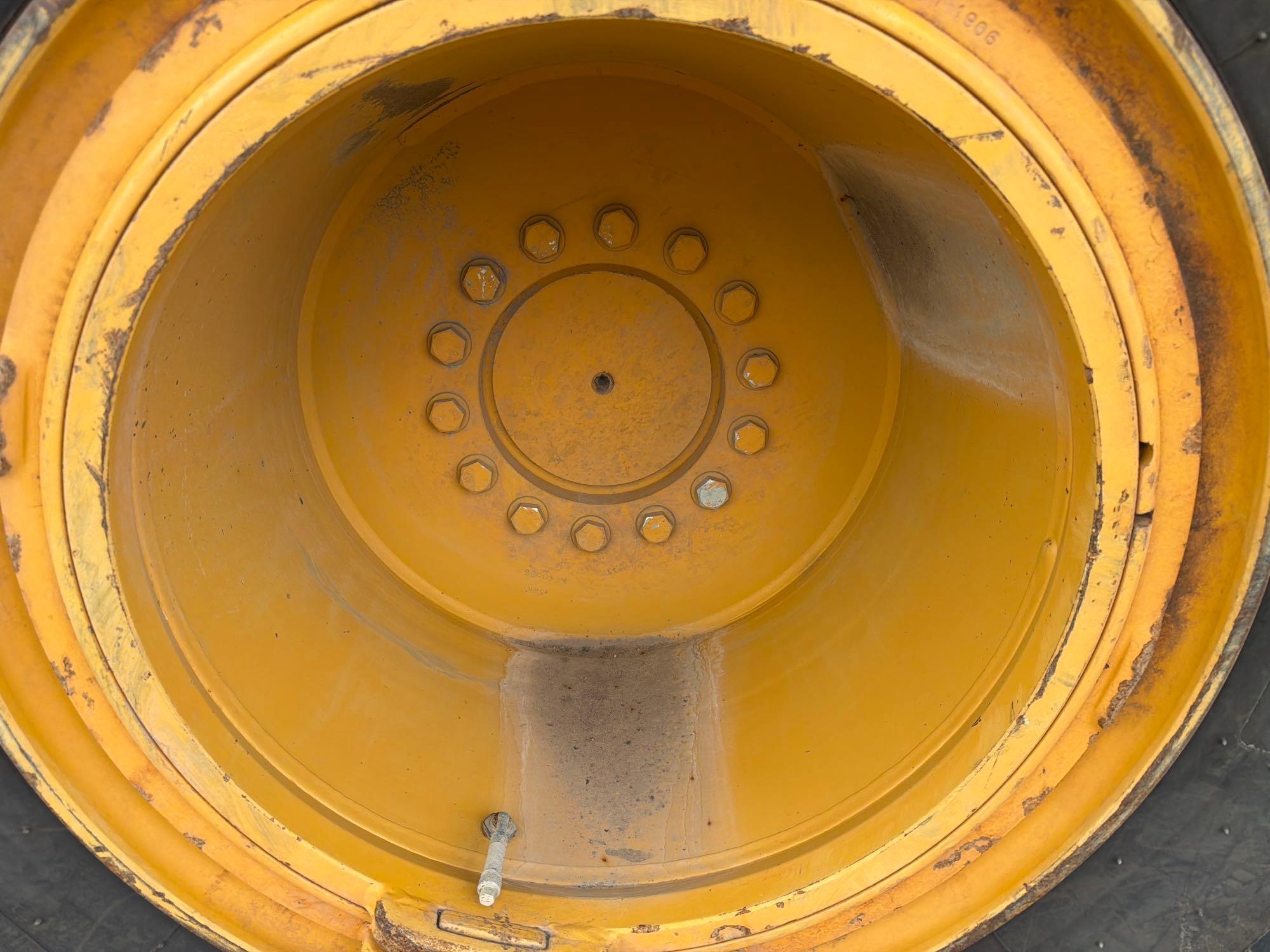2021 John Deere 724